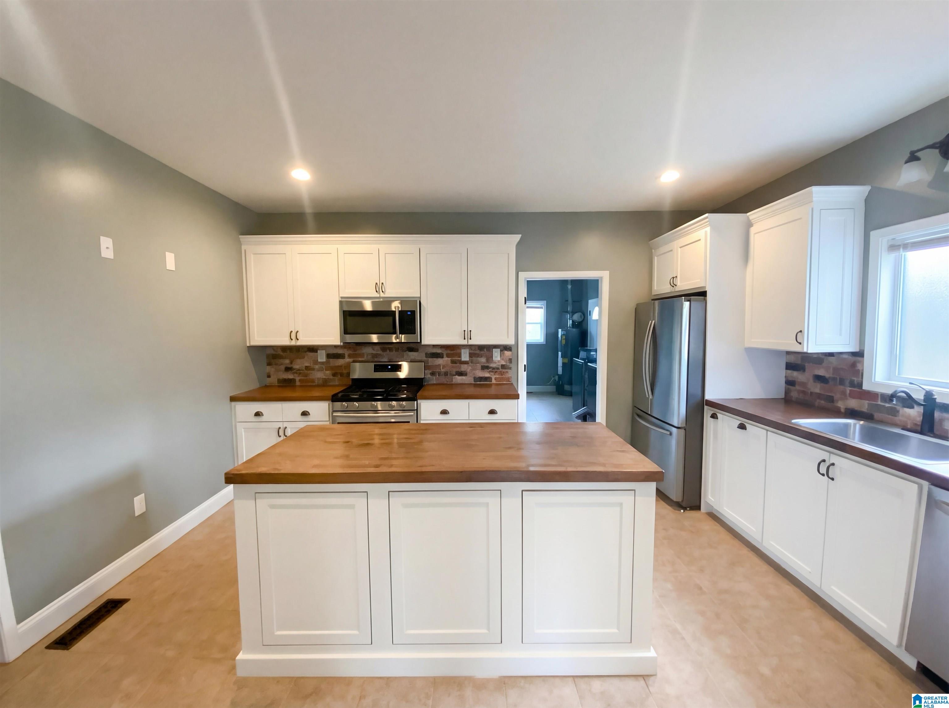 1009 CHALKVILLE SCHOOL ROAD