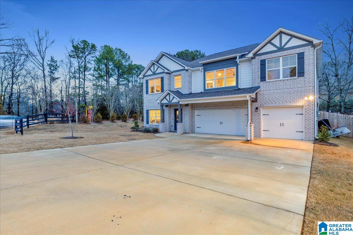 1404 N WYNLAKE DRIVE