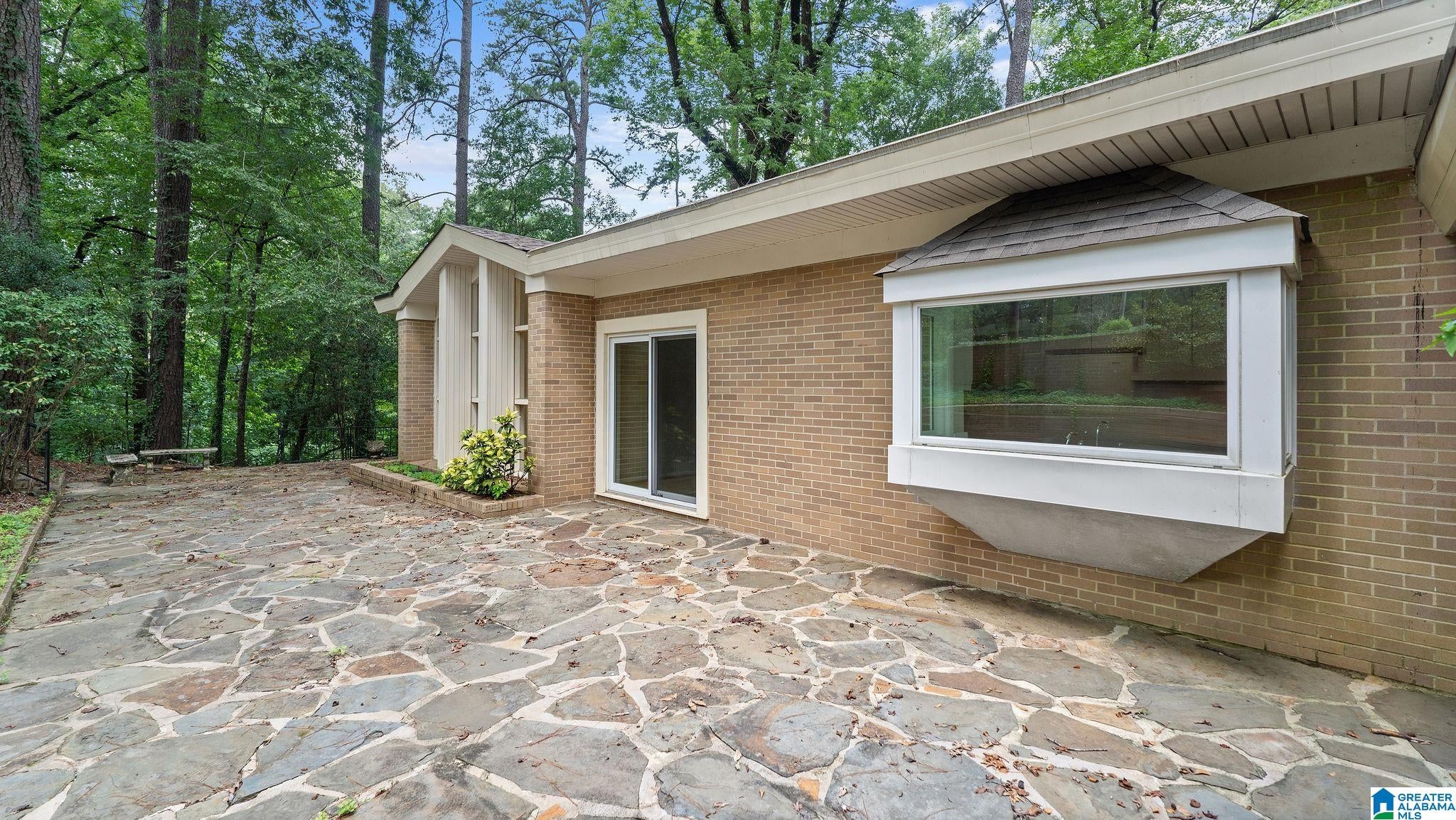 3515 WOODLAND HILLS DRIVE