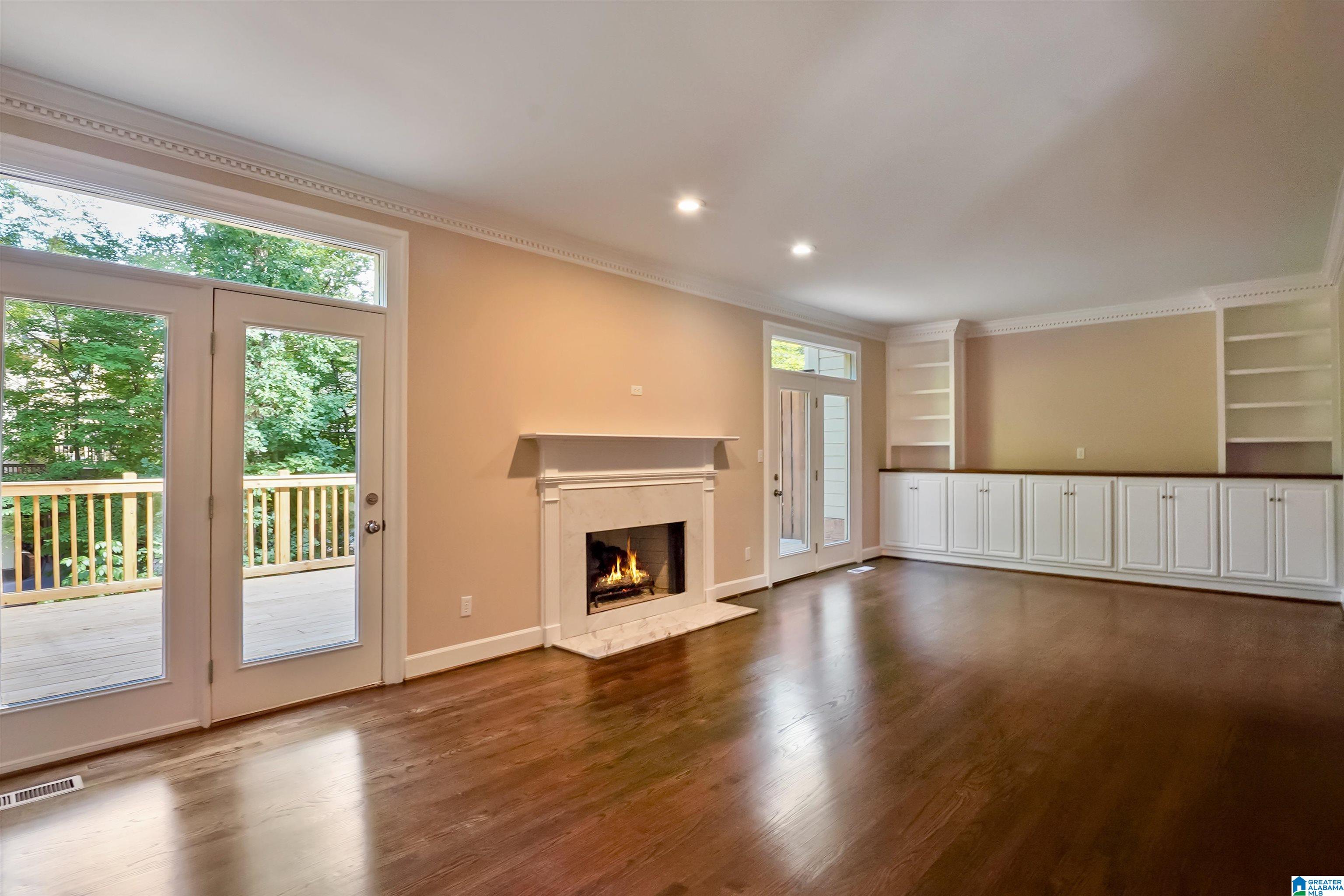 31 THE OAKS CIRCLE