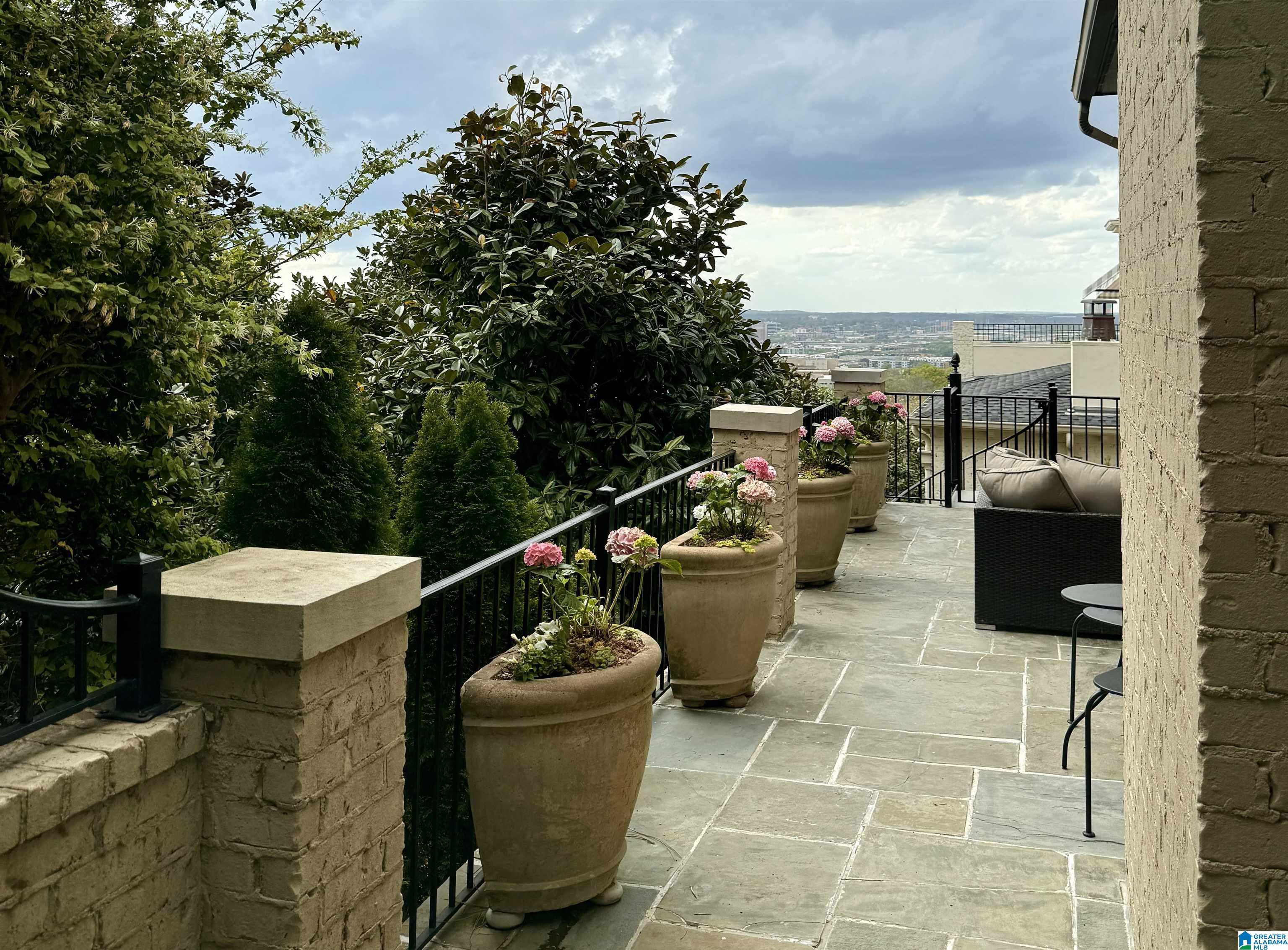 2944 REDMONT PARK LANE