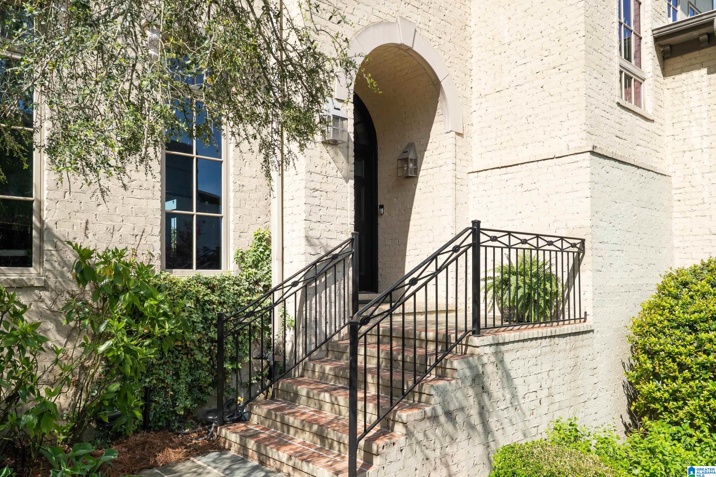 2944 REDMONT PARK LANE