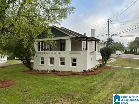 Photo of 100 Alpine Street, IRONDALE, AL 35210 (MLS # 21448444)