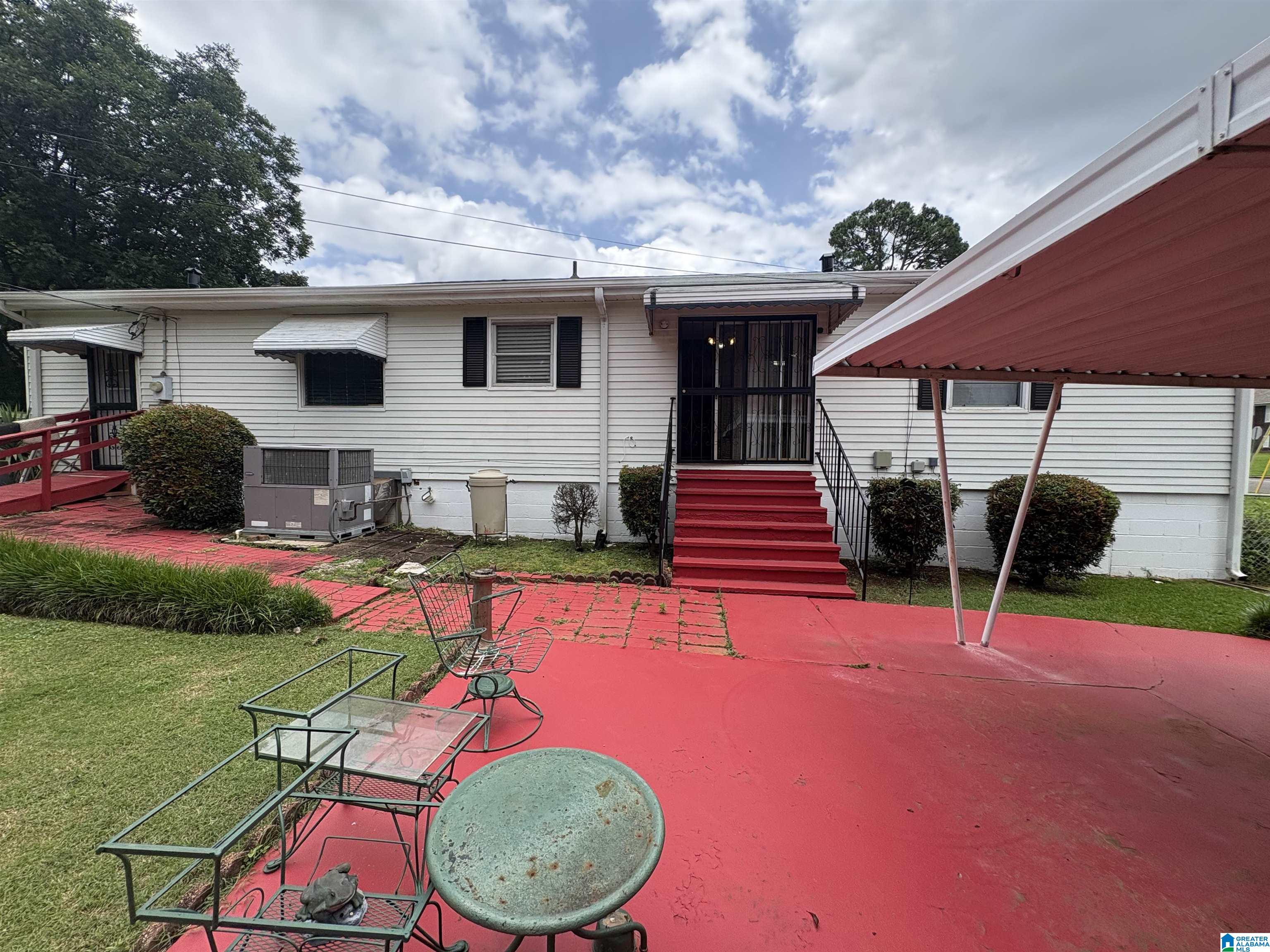1548 ELM STREET SW