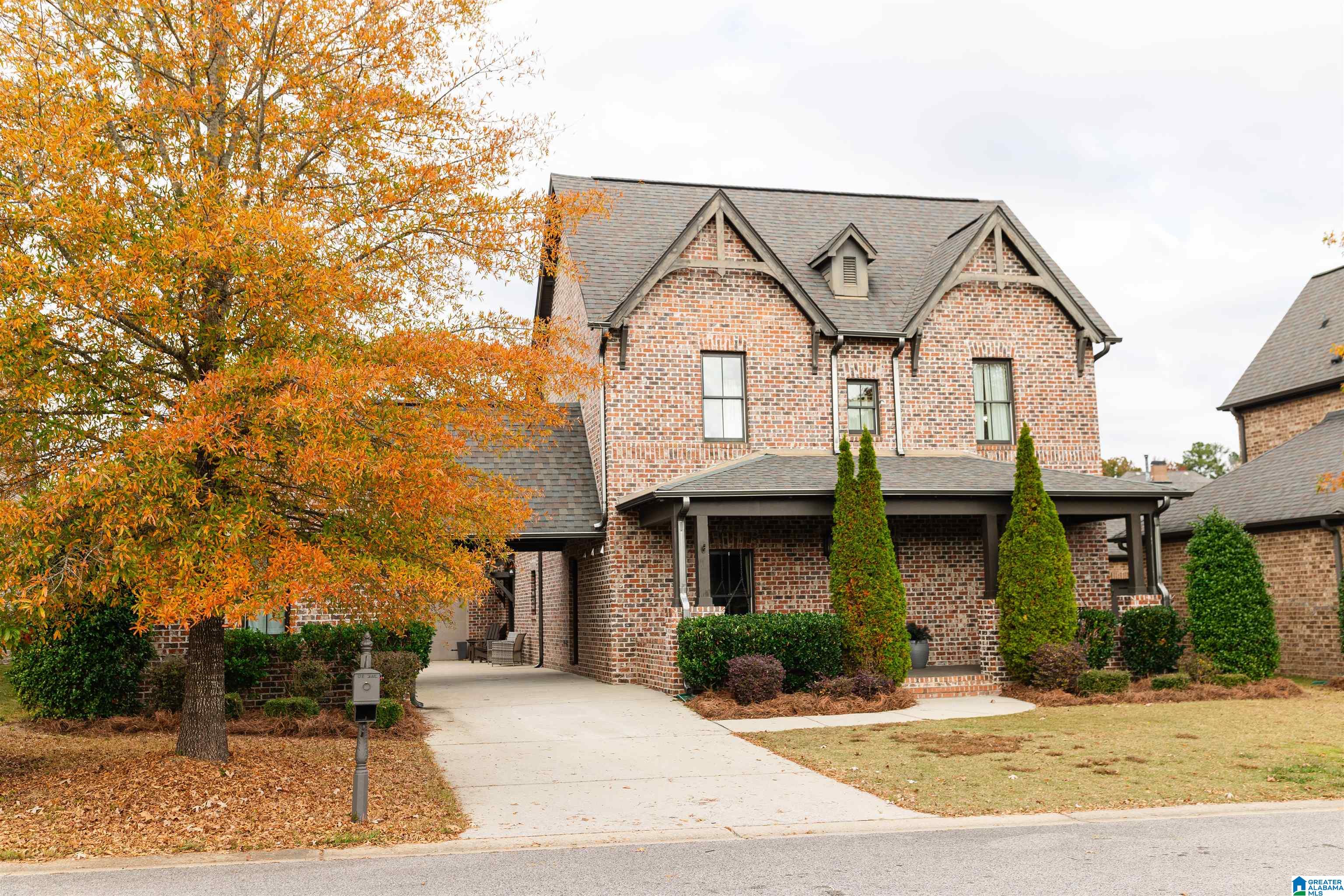 4896 PROVENCE CIRCLE