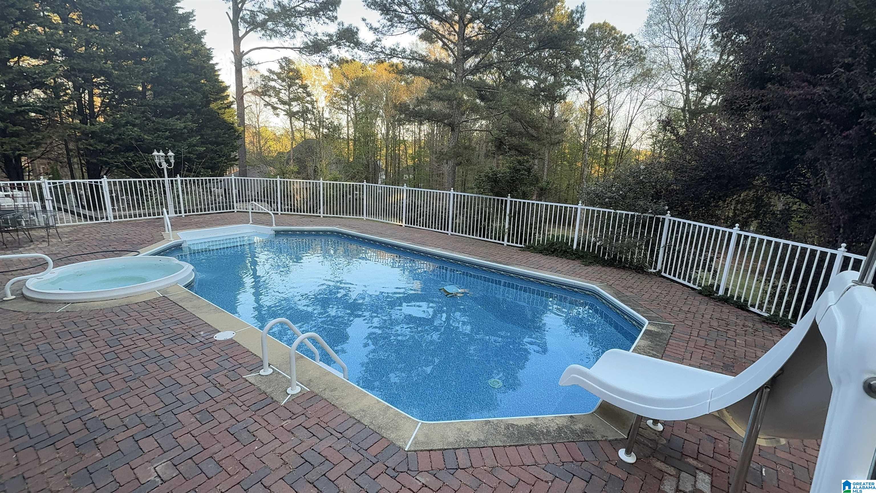 5656 RIDGEVIEW DRIVE