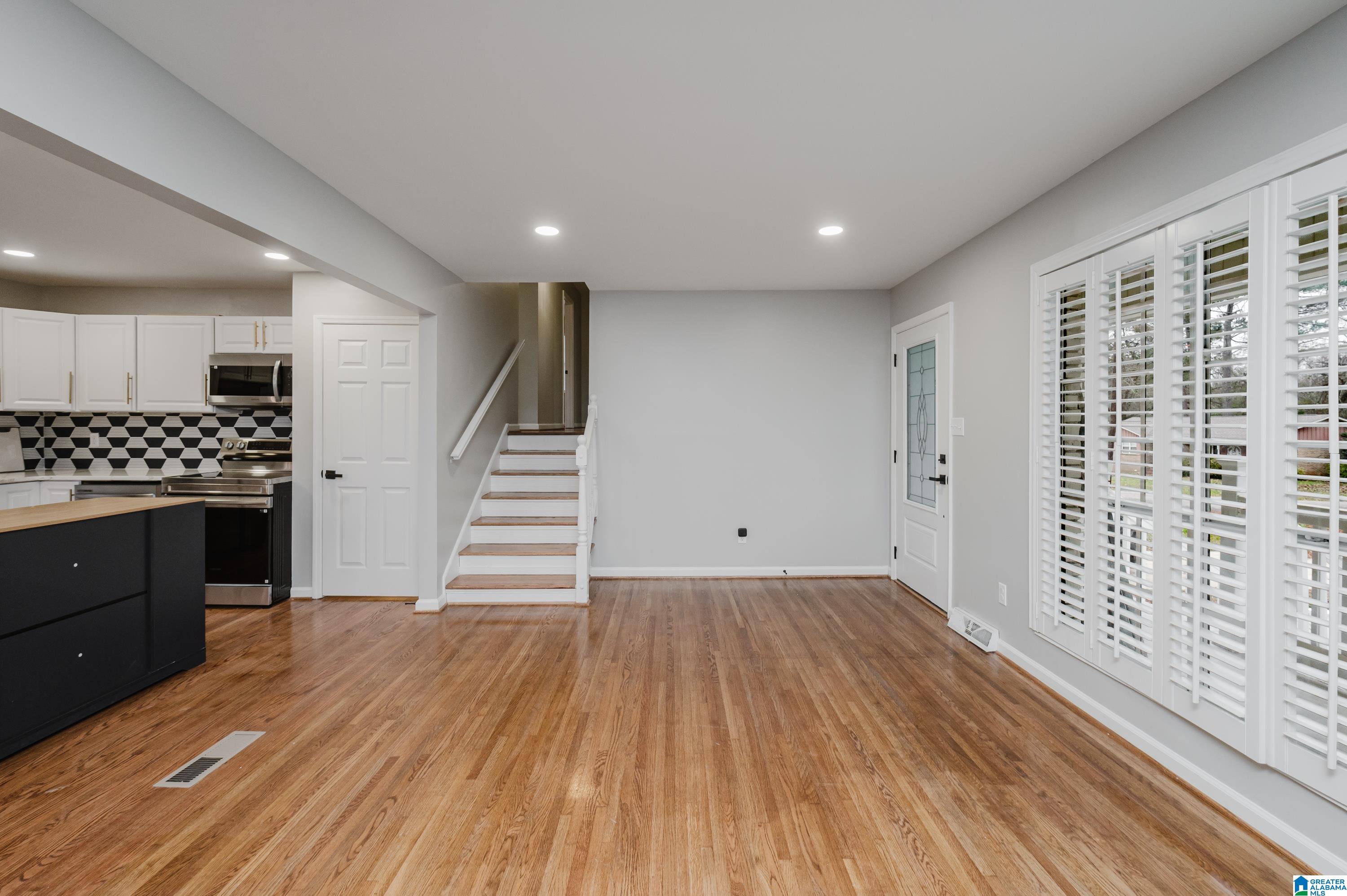 1013 NORMANDALE CIRCLE