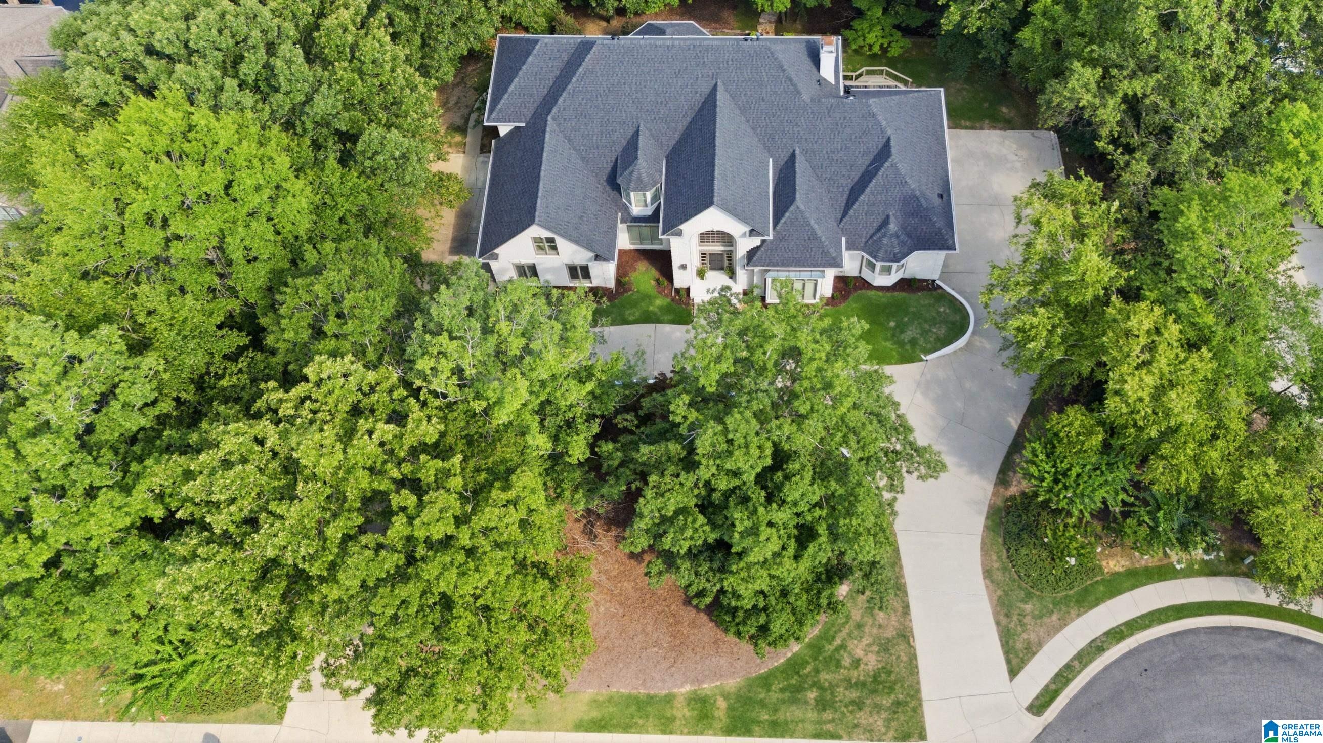 2120 SOUTHWINDS CIRCLE