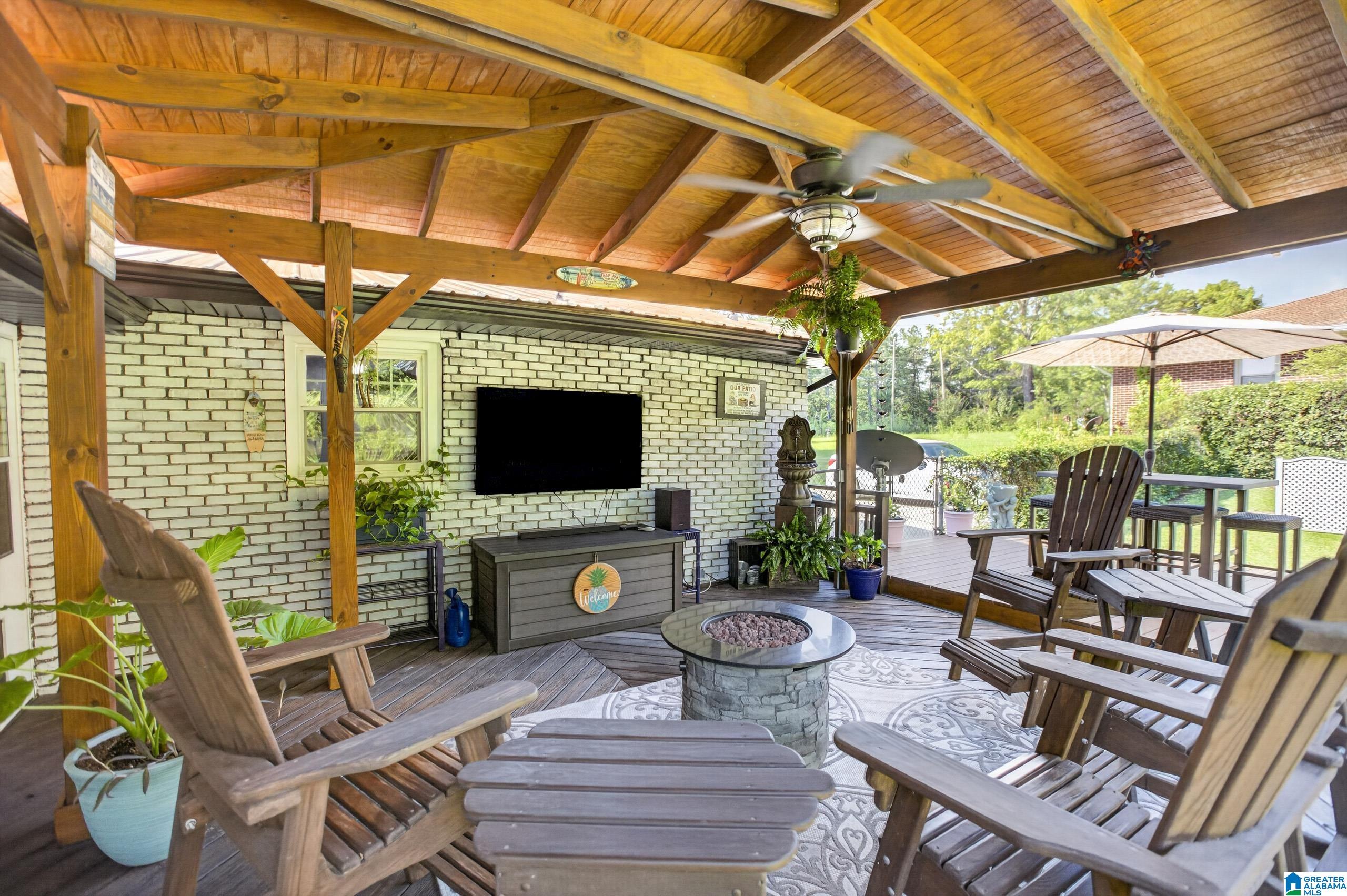708 LOCKE DRIVE