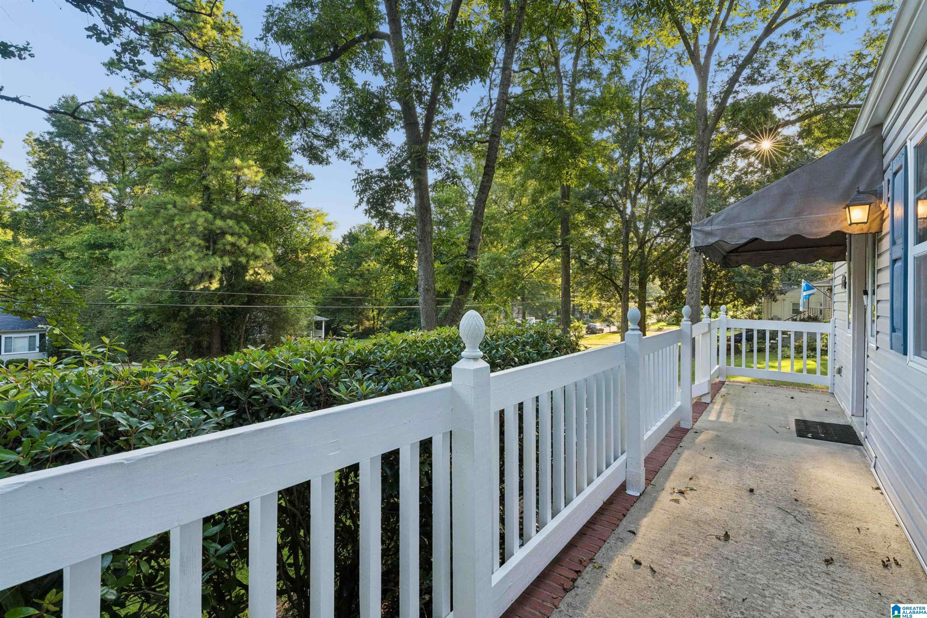 2112 LARKWOOD DRIVE