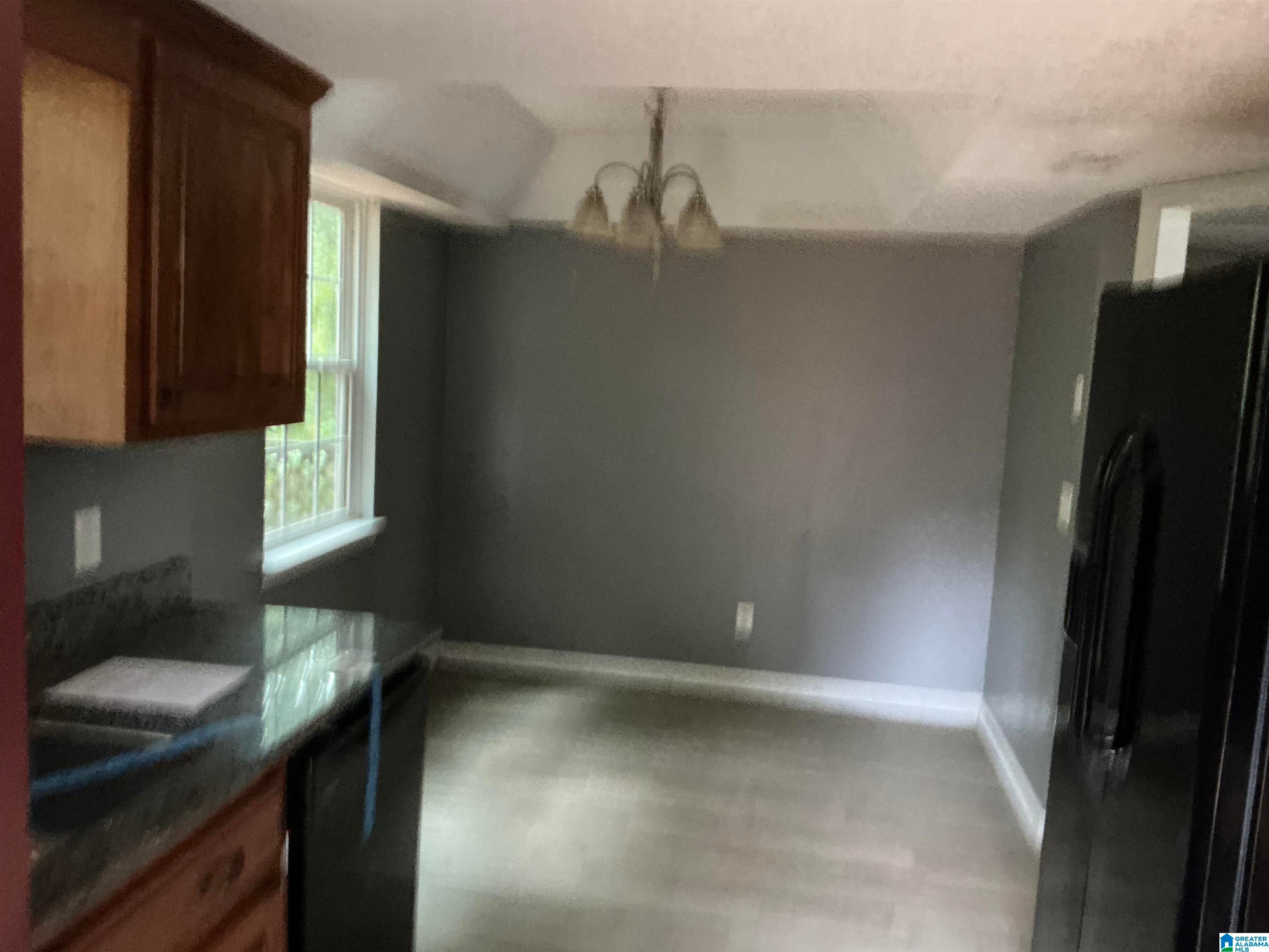 906 RIDGEWOOD DRIVE