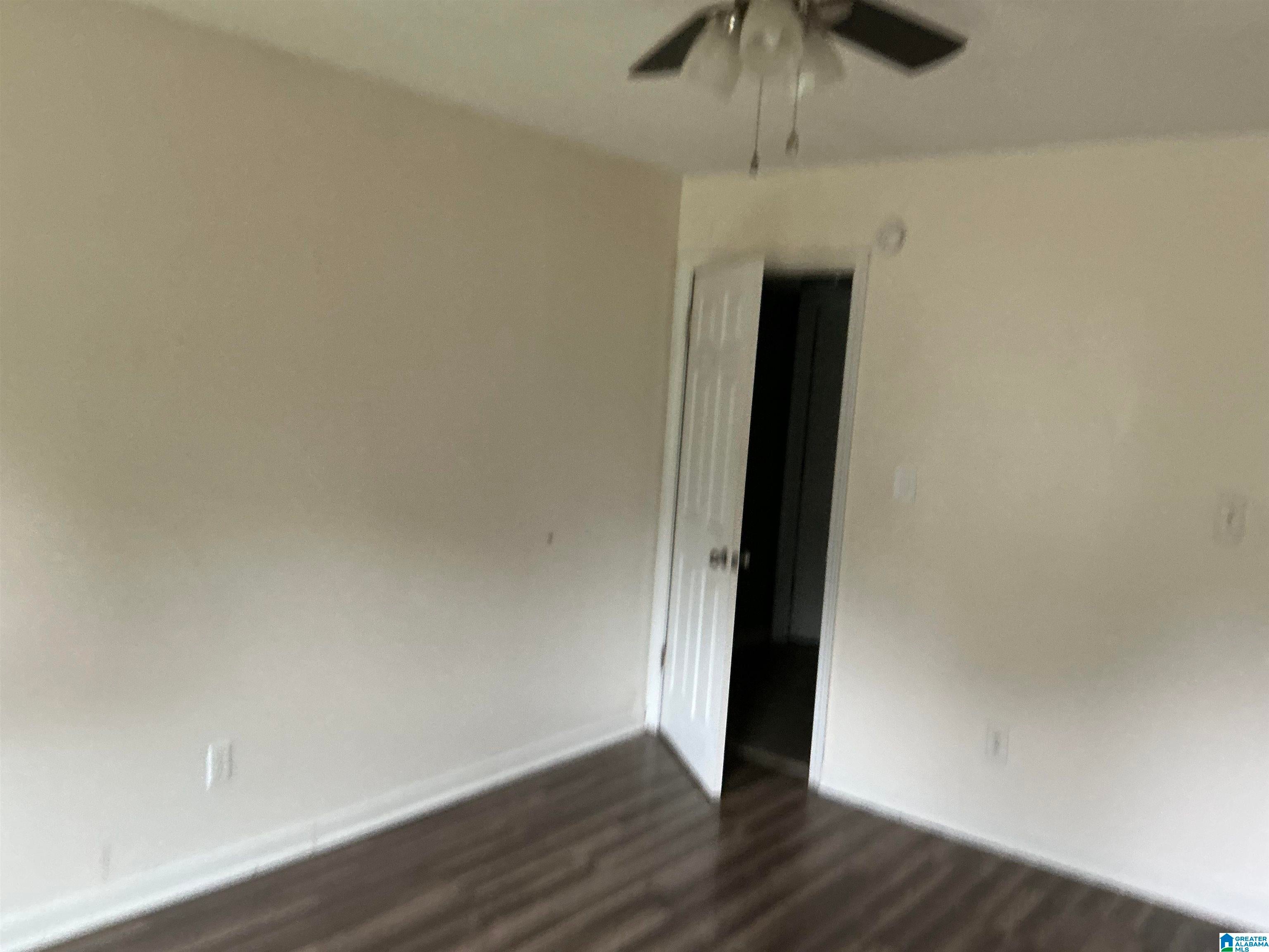 906 RIDGEWOOD DRIVE