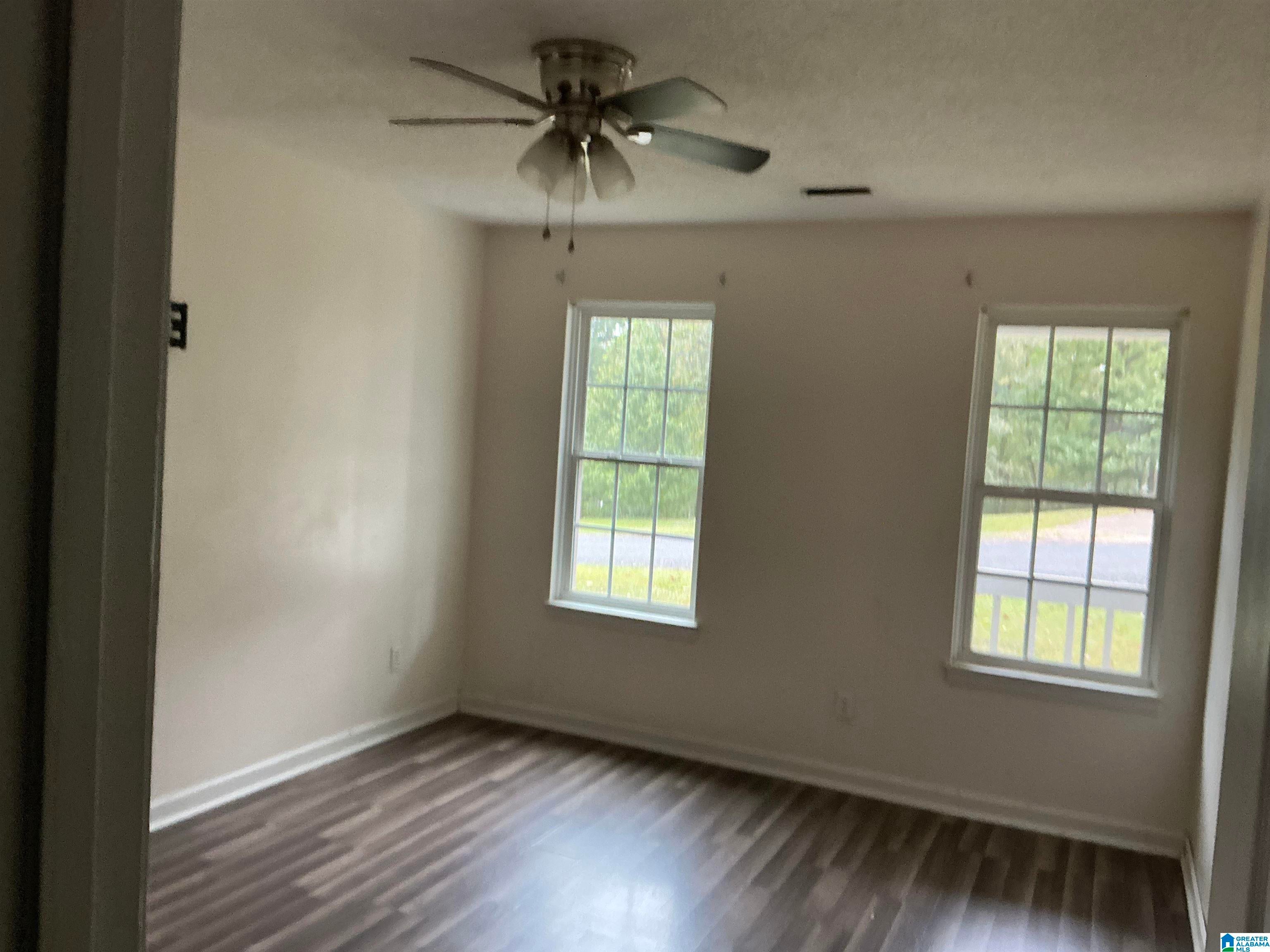 906 RIDGEWOOD DRIVE