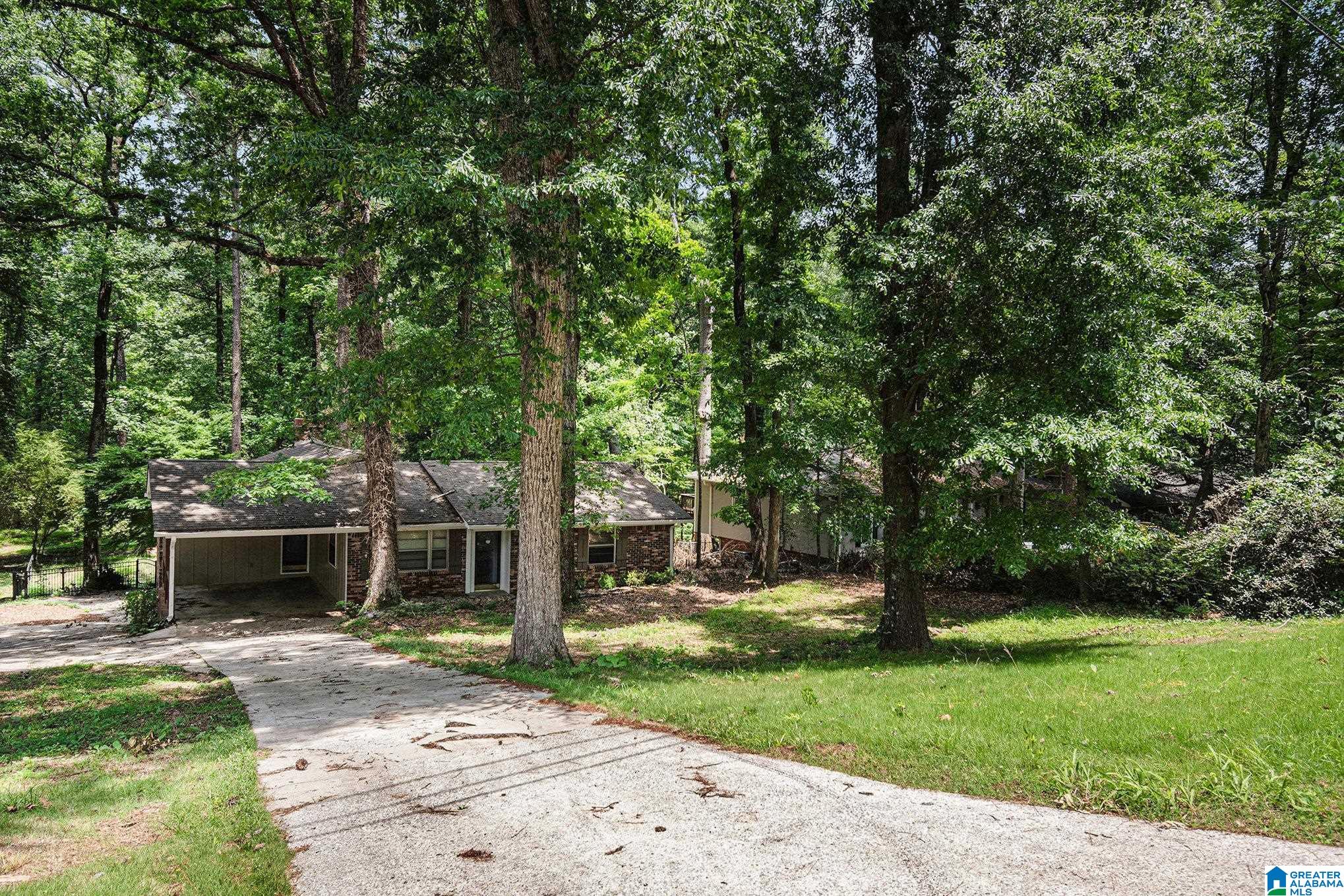 2970 LAKE PARK CIRCLE