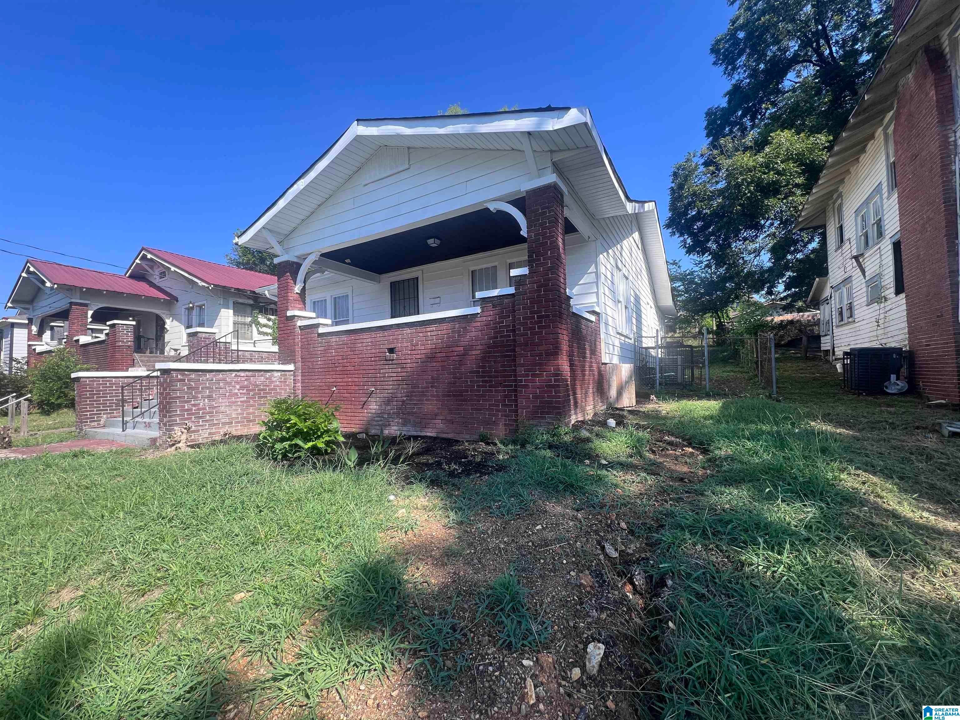 1114 7TH AVENUE W