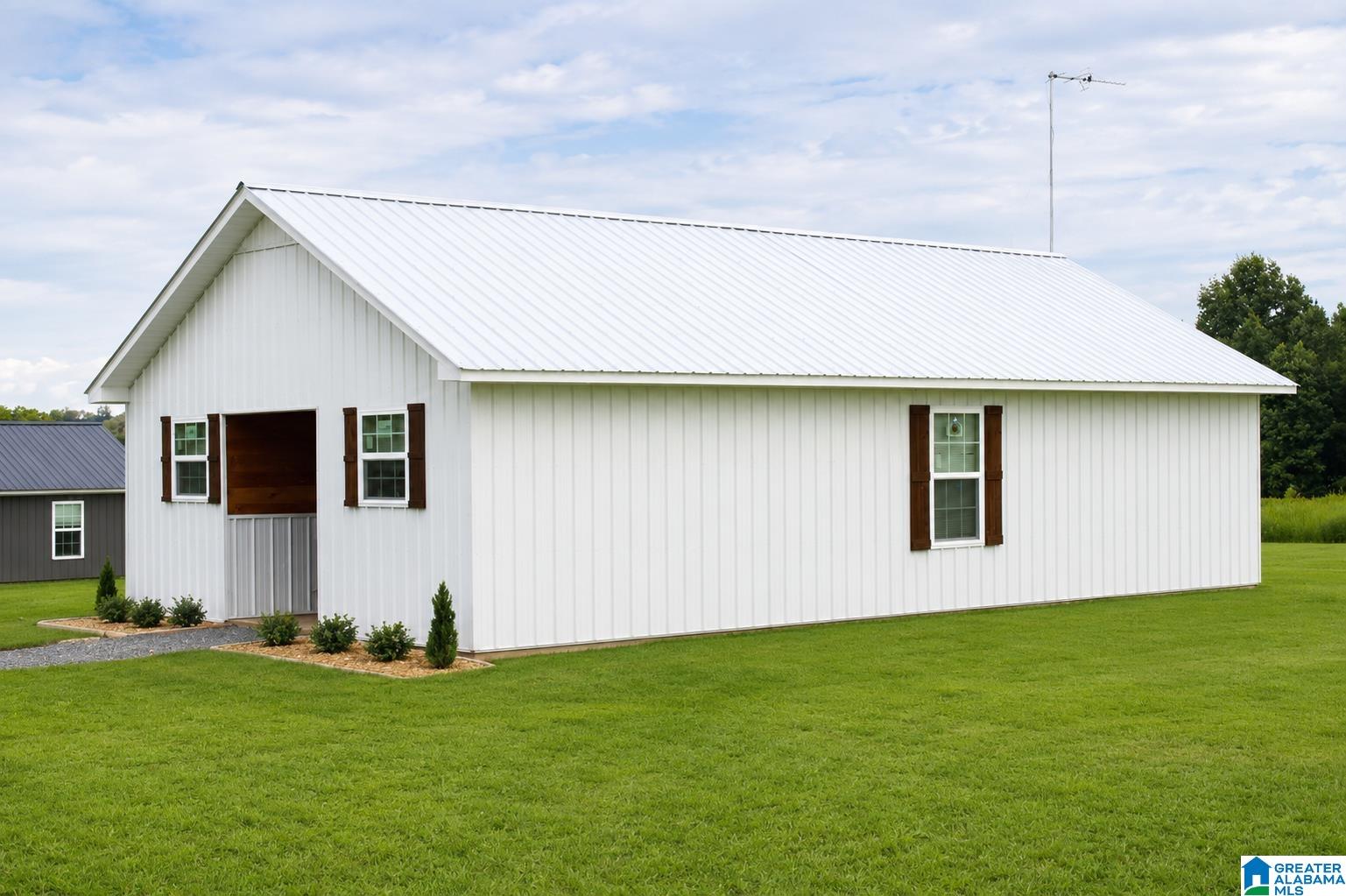 308 COUNTY ROAD 882 - Photo 2
