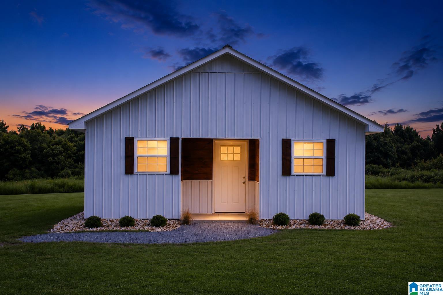 308 COUNTY ROAD 882 - Photo 4