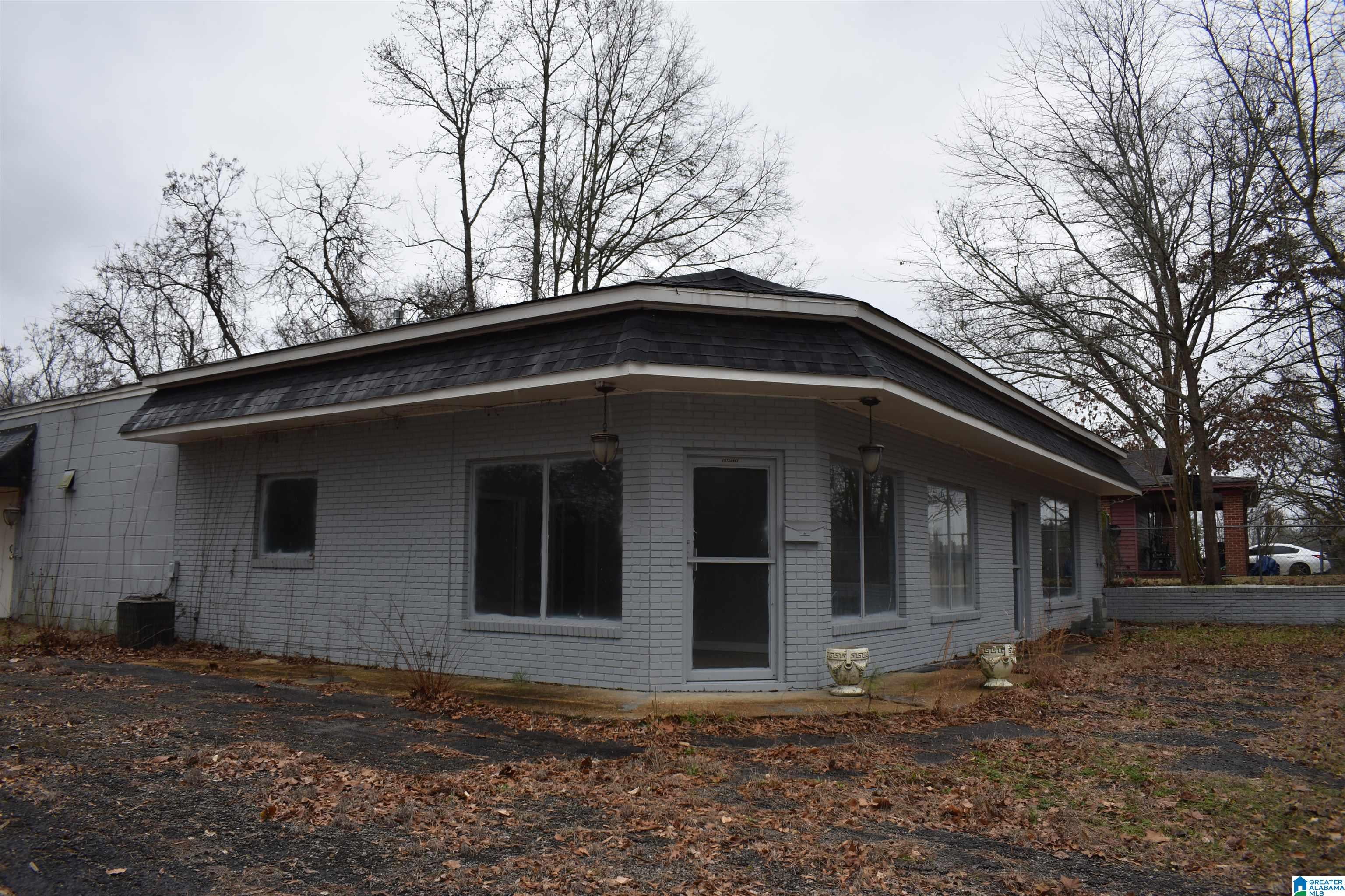 Photo 1 of 6 — 835 S TEMPLE AVENUE, FAYETTE, AL 35555