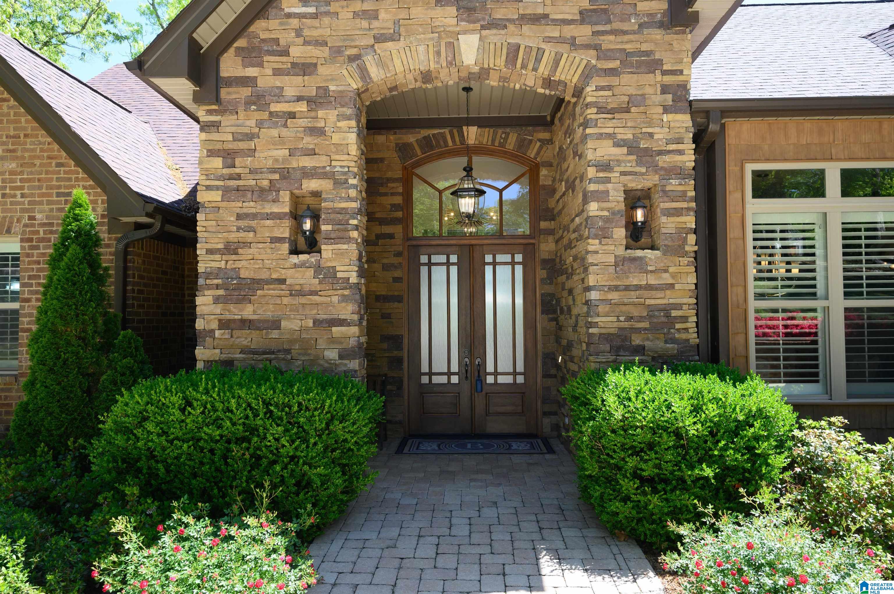 705 LAKEVIEW CREST DRIVE