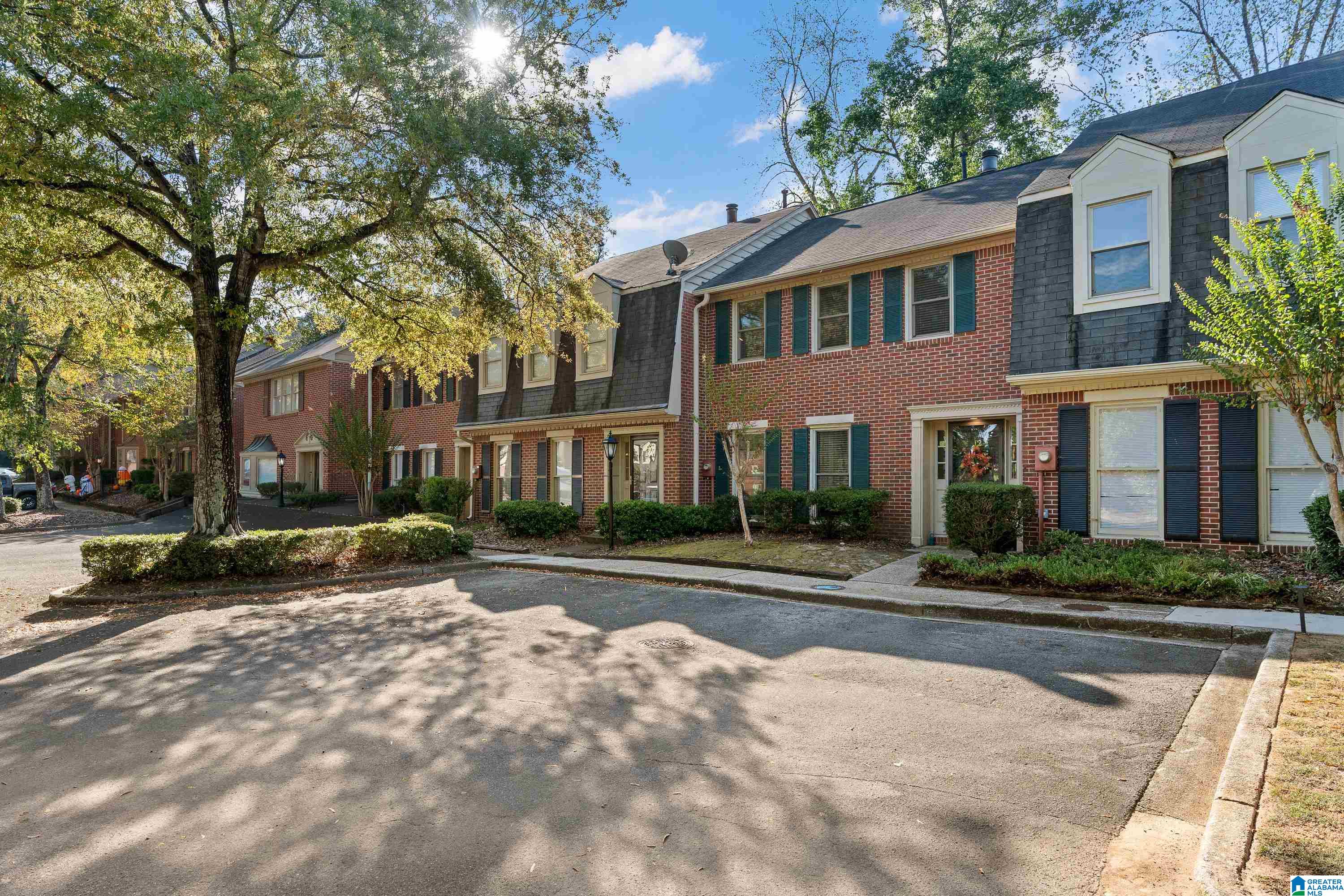 12 ASHFORD CIRCLE