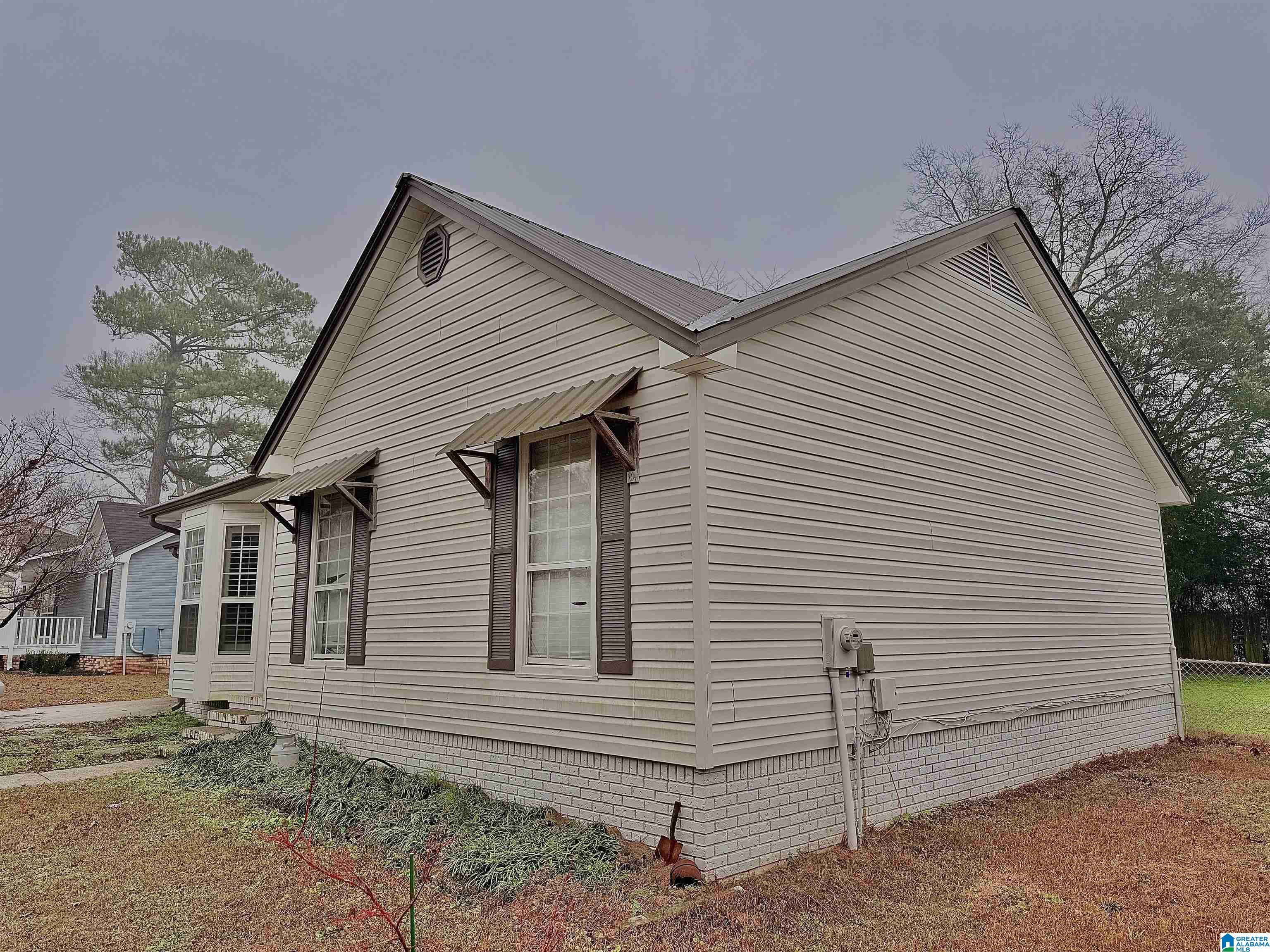 8425 LANEWOOD CIRCLE