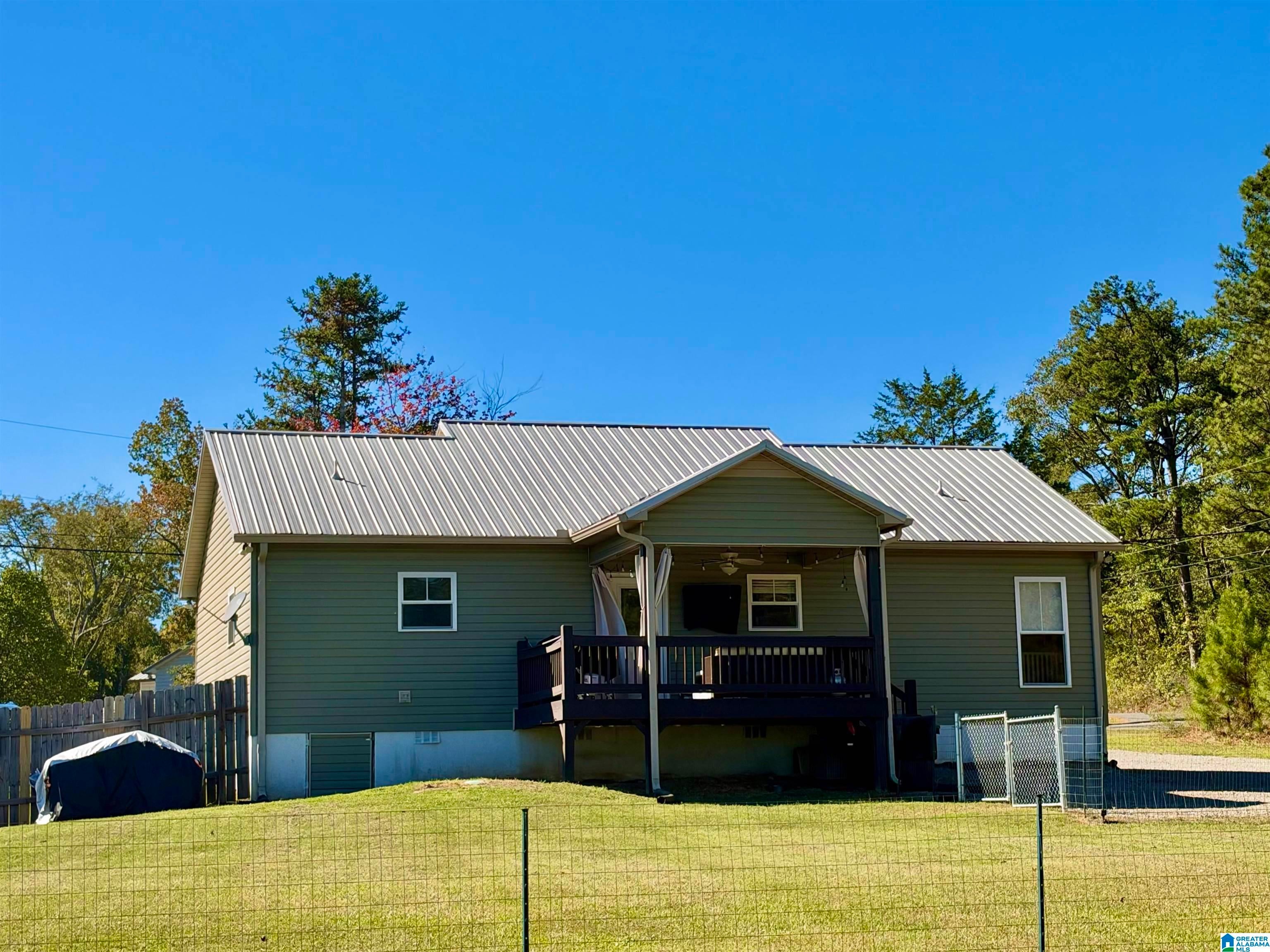 929 HOLT CIRCLE