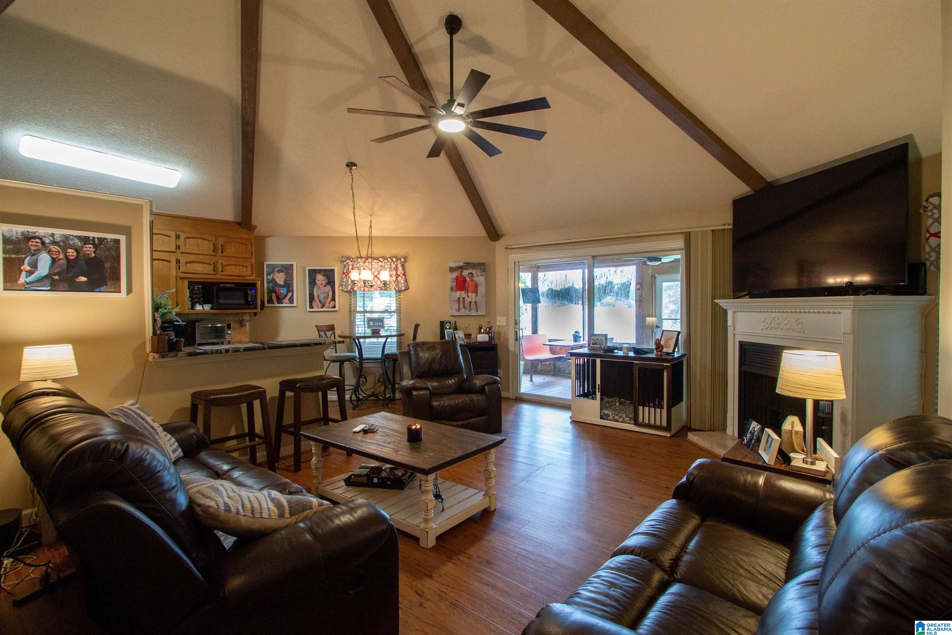 112 BLUE EYE ROAD W