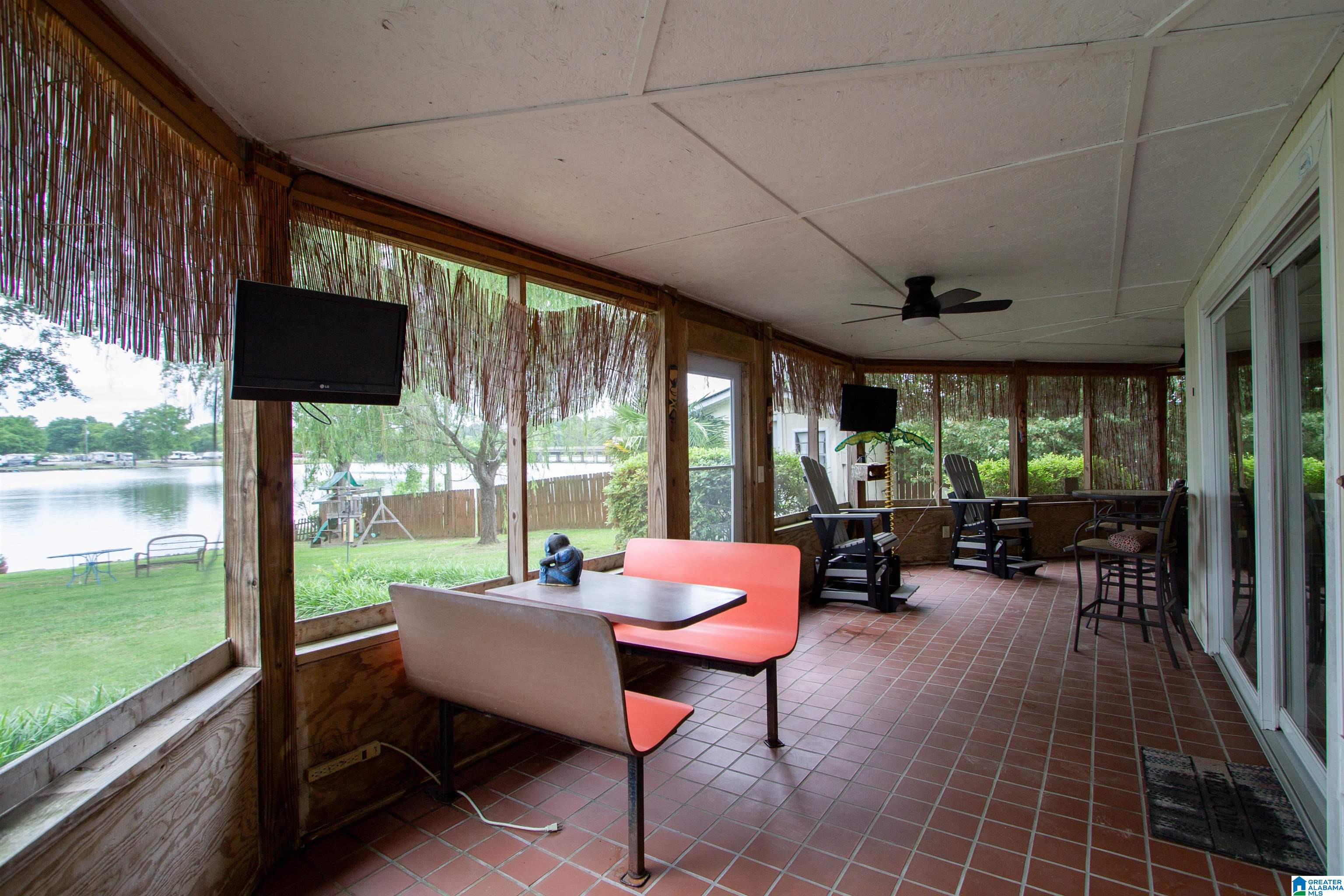 112 BLUE EYE ROAD W