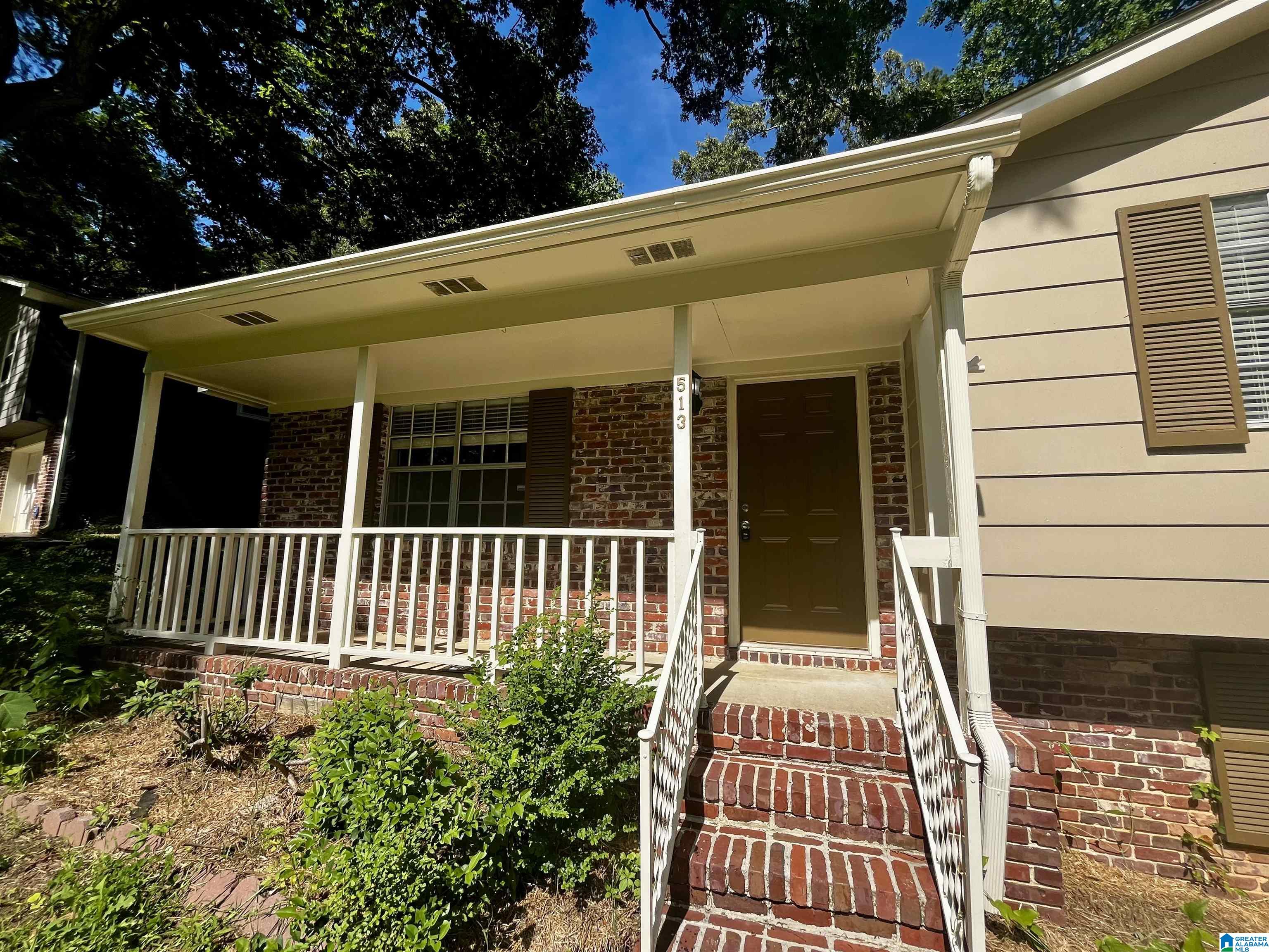 513 CONWAY LANE