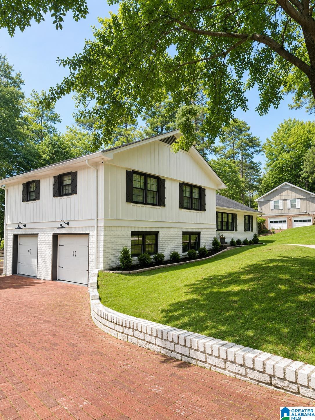 2940 JIMAMIE LANE