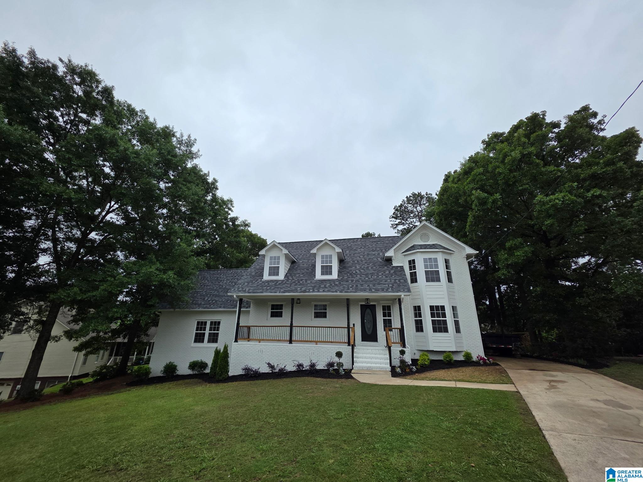 292 KENTWOOD DRIVE