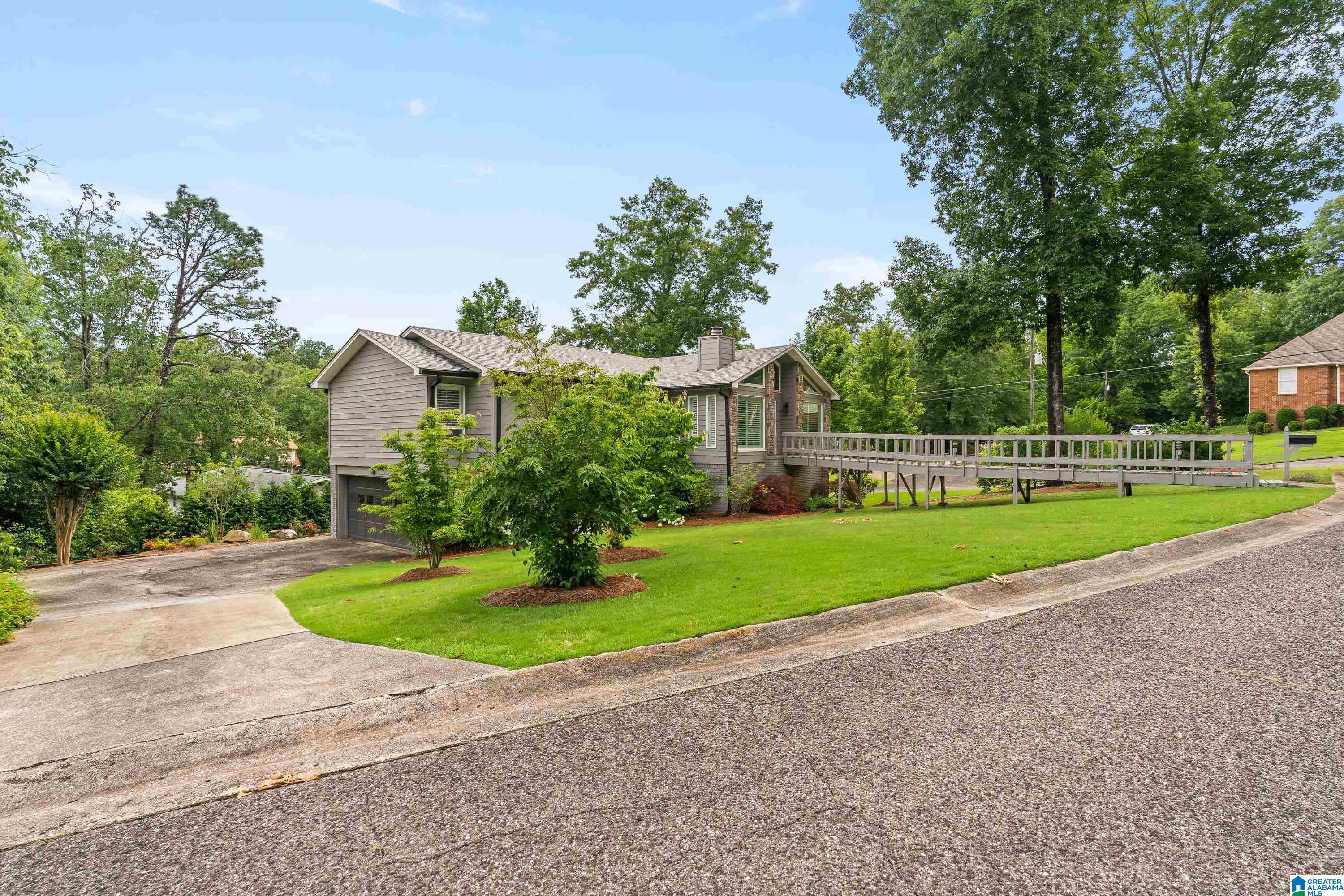 2400 CANDLEBROOK DRIVE