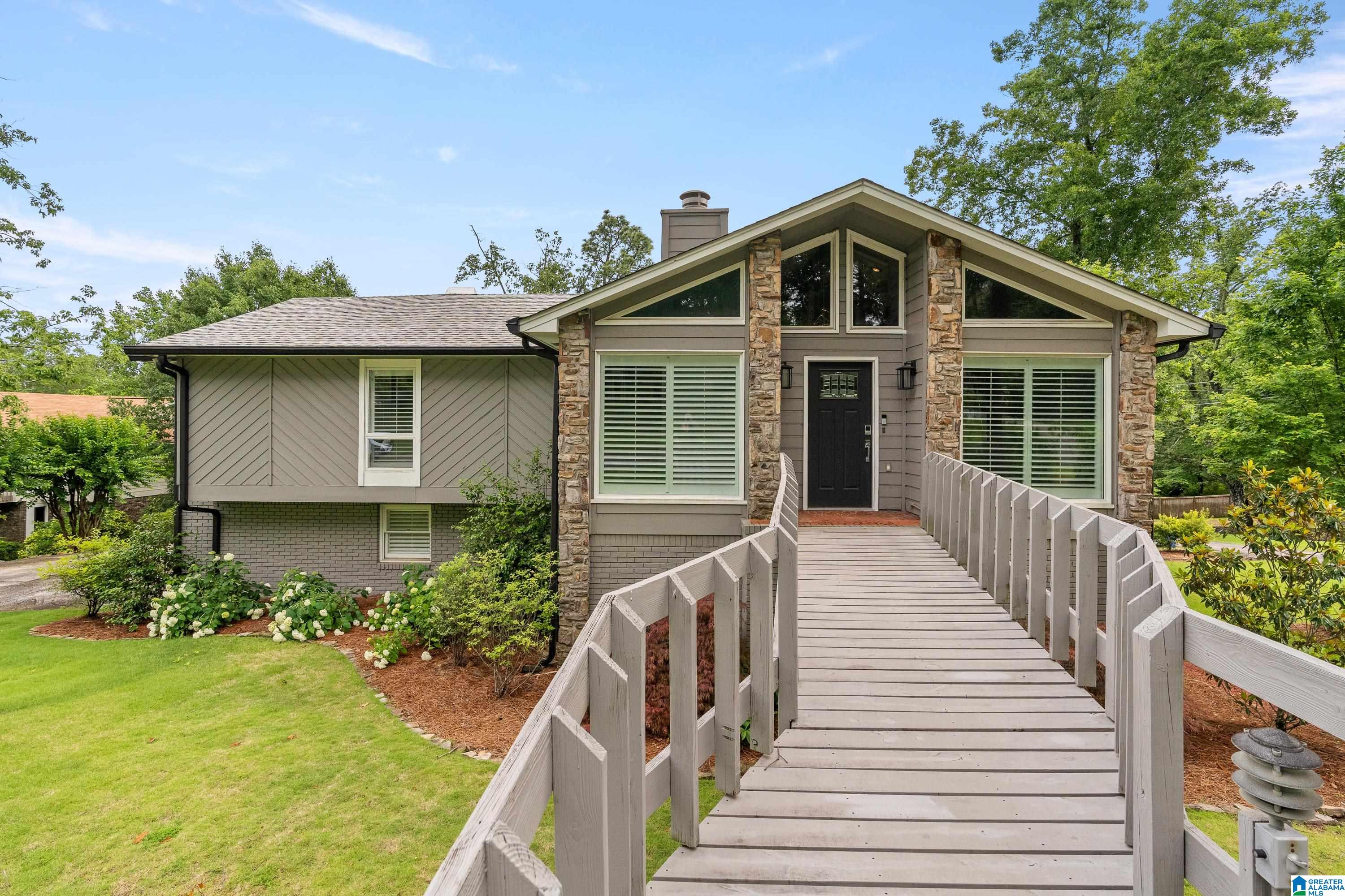 2400 CANDLEBROOK DRIVE