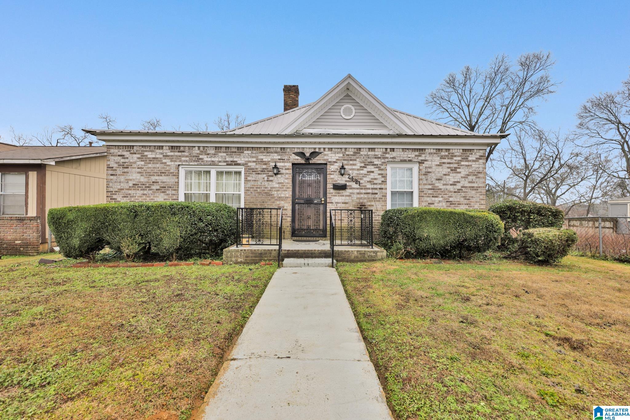 Photo 1 of 35 — 2121 47TH PLACE, BIRMINGHAM, AL 35208