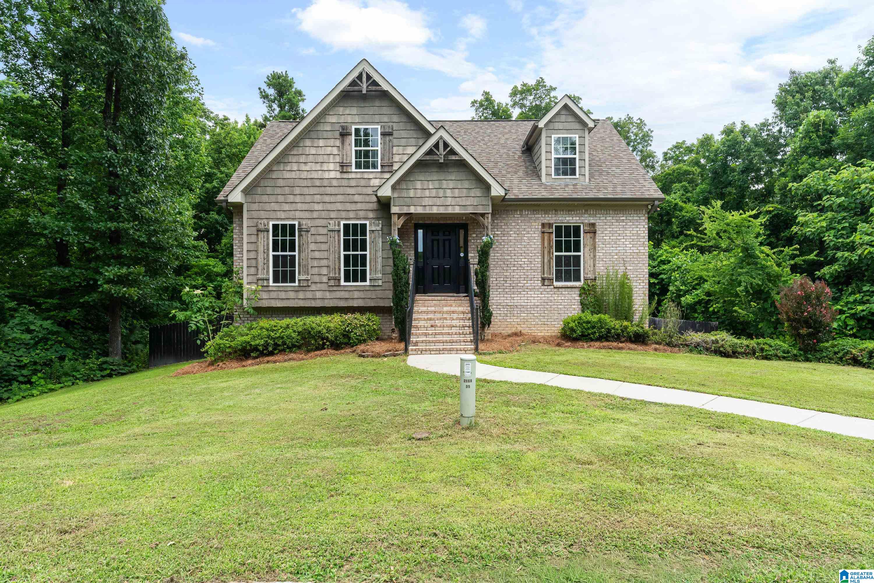 230 RIDGEWOOD LANE