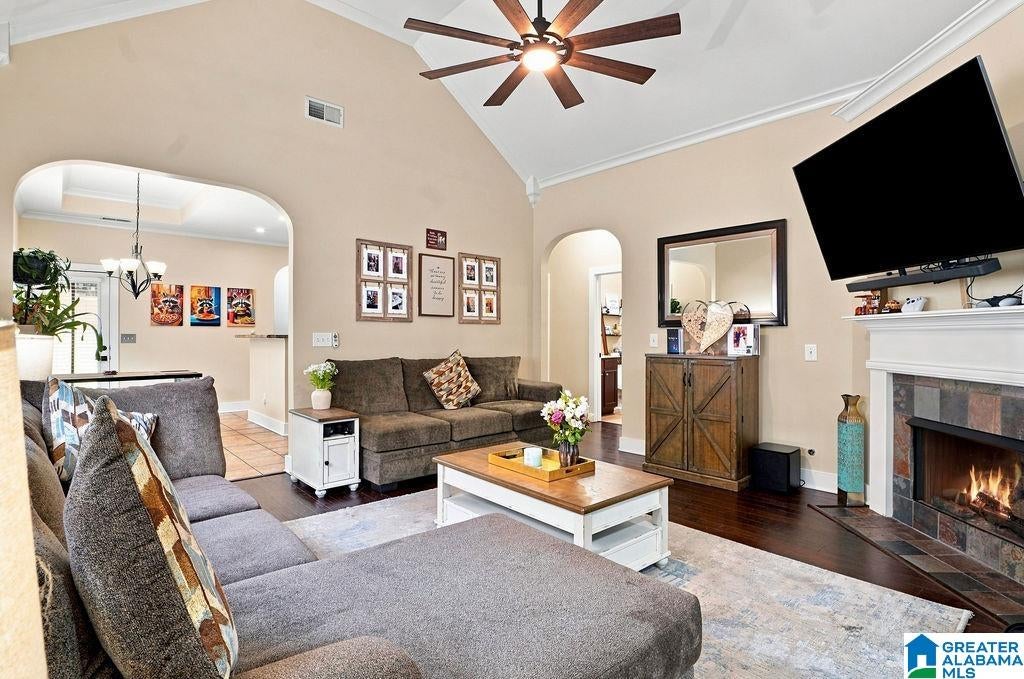 360 KINGSTON CIRCLE