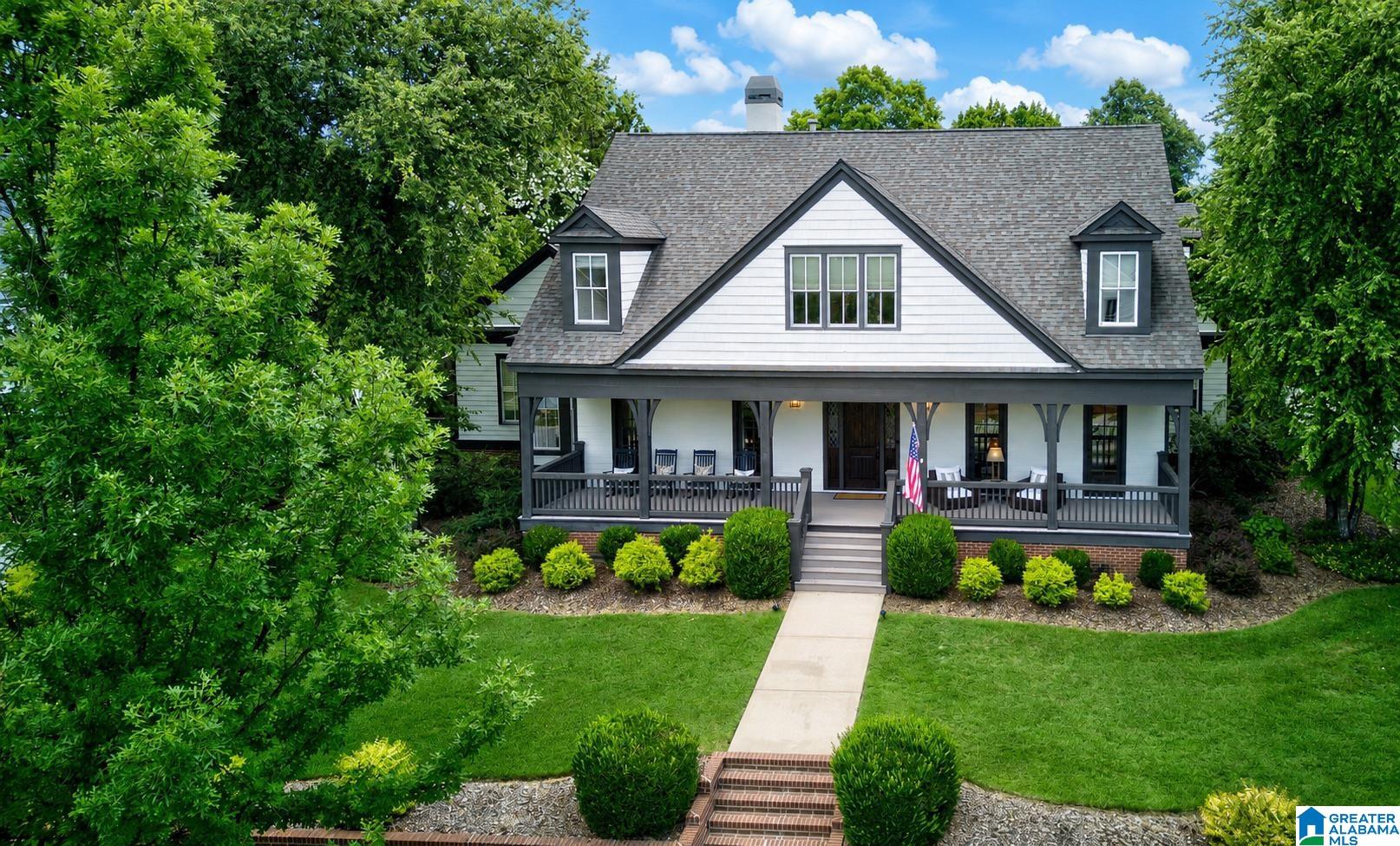 Photo 1 of 84 — 732 HERITAGE PARK LANE, HOOVER, AL 35226