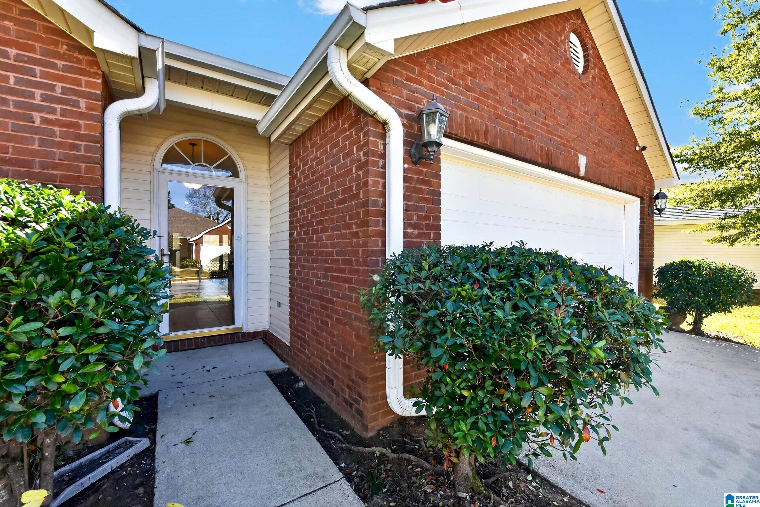 2113 LENOX DRIVE