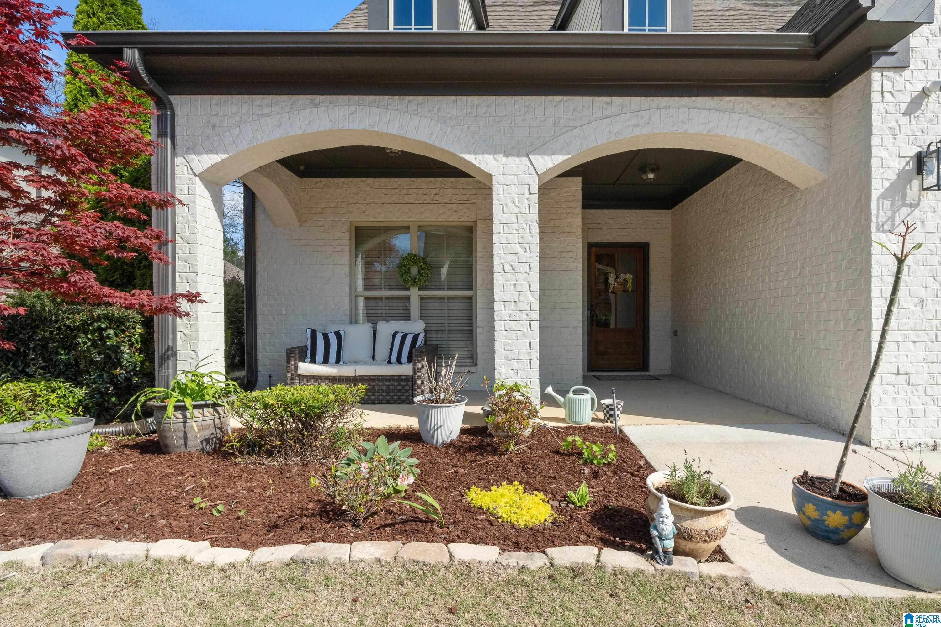 366 STRATHAVEN DRIVE