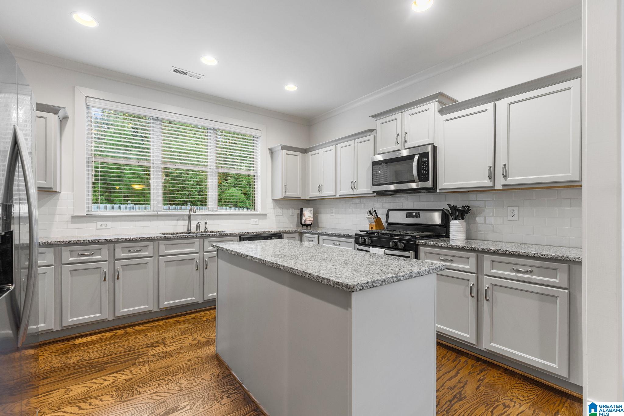 575 GRAYSON PLACE