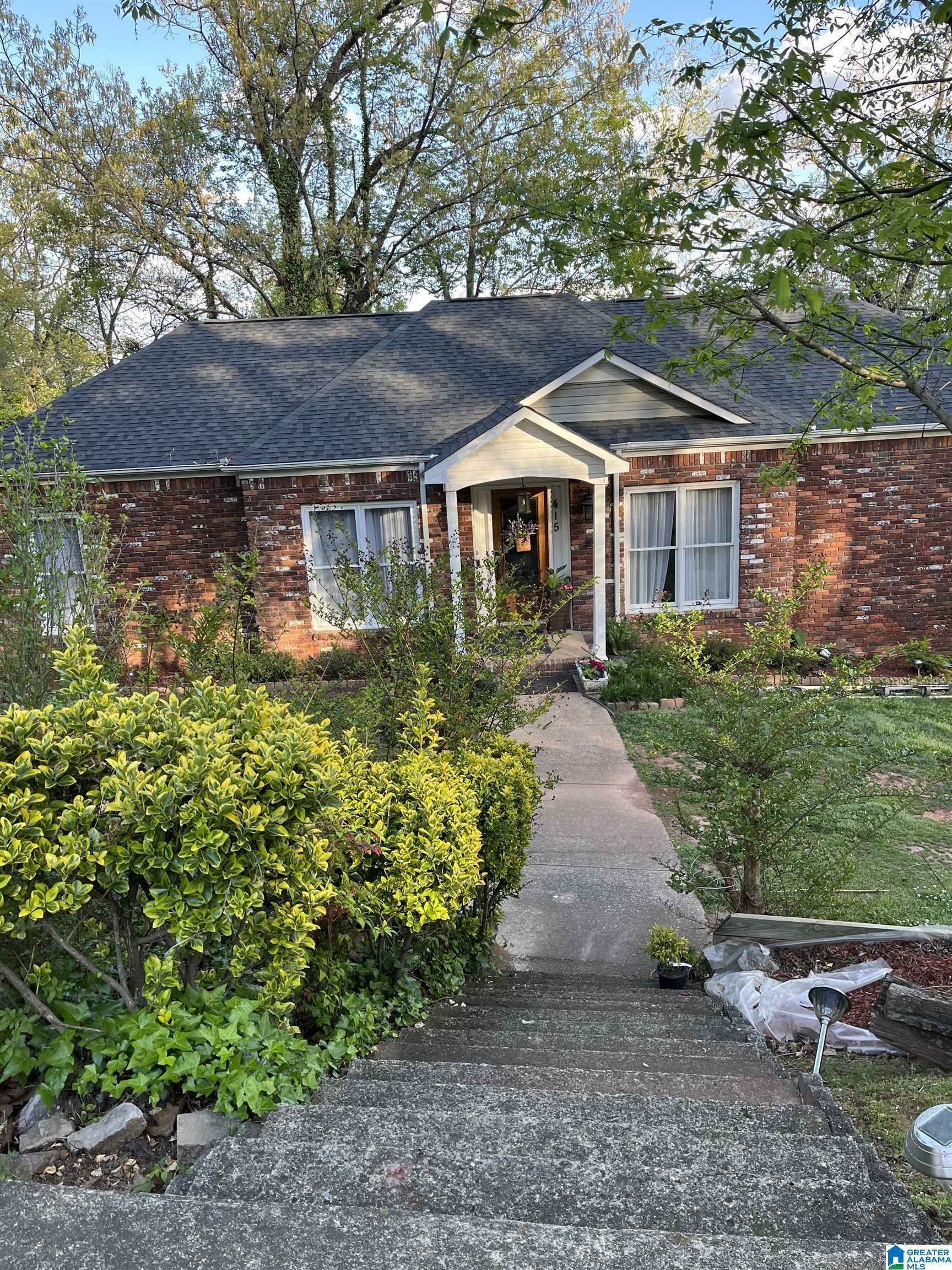 415 YELLOWSTONE DRIVE