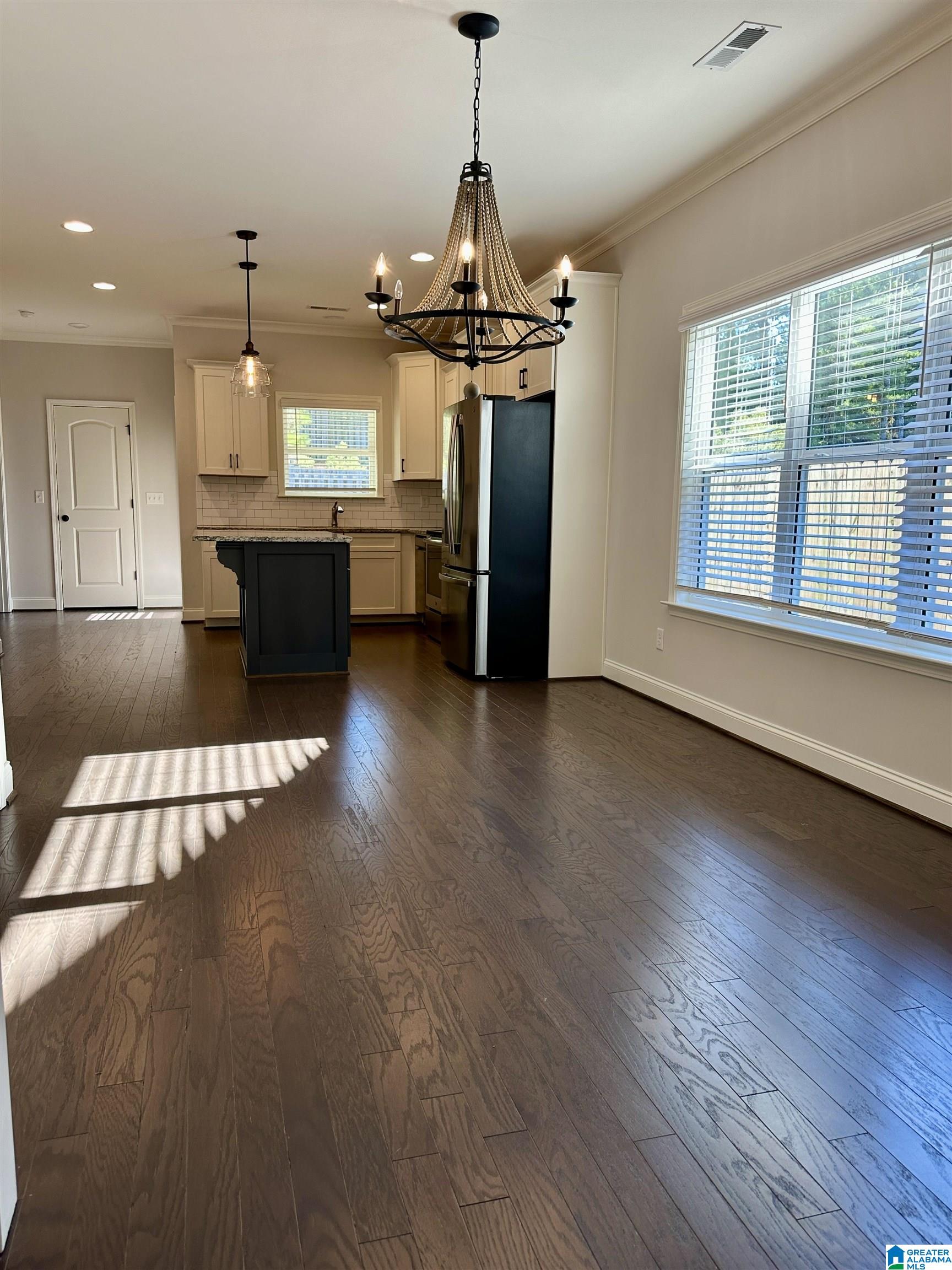 2090 SPRINGFIELD DRIVE