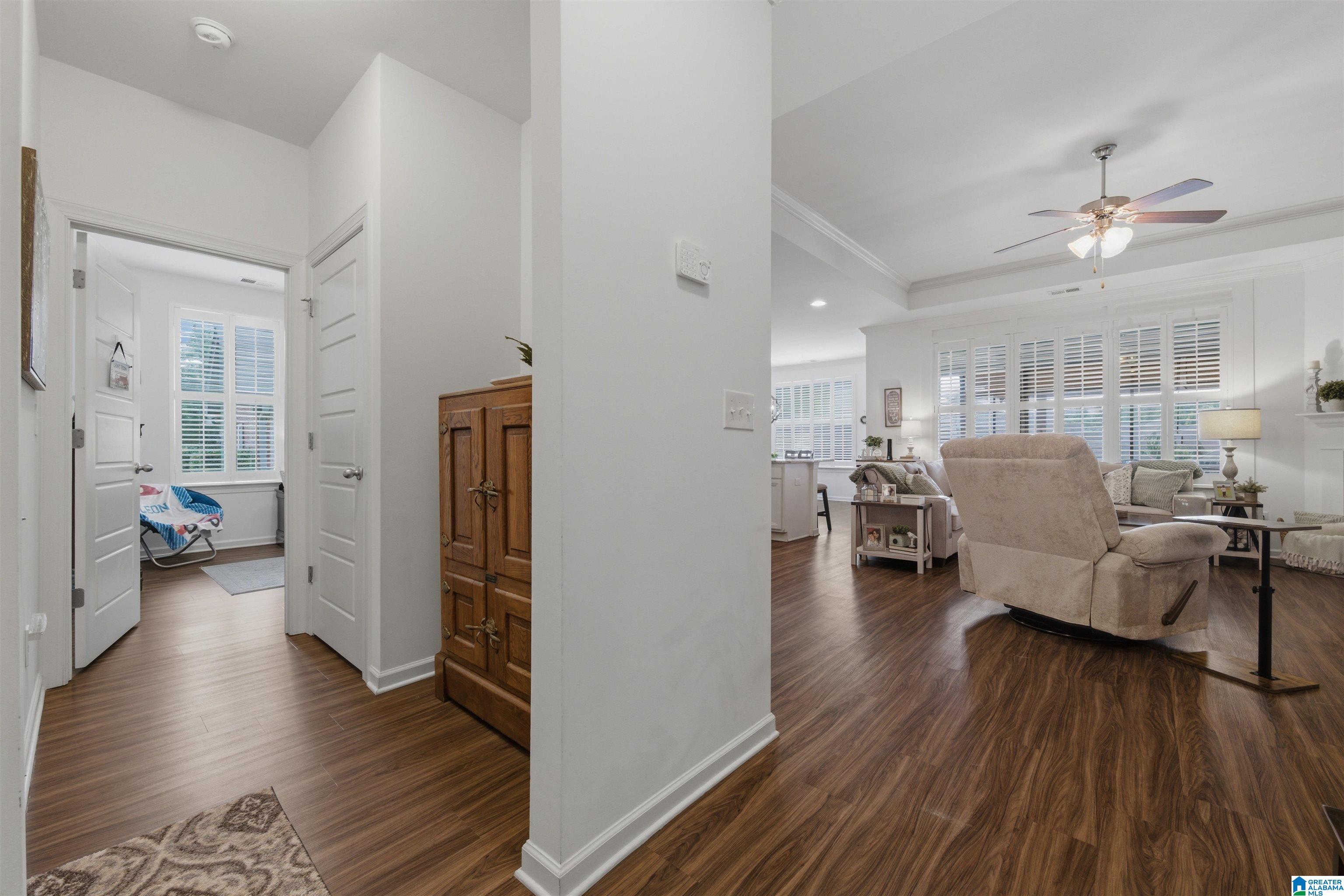 213 CREEKSIDE COURT