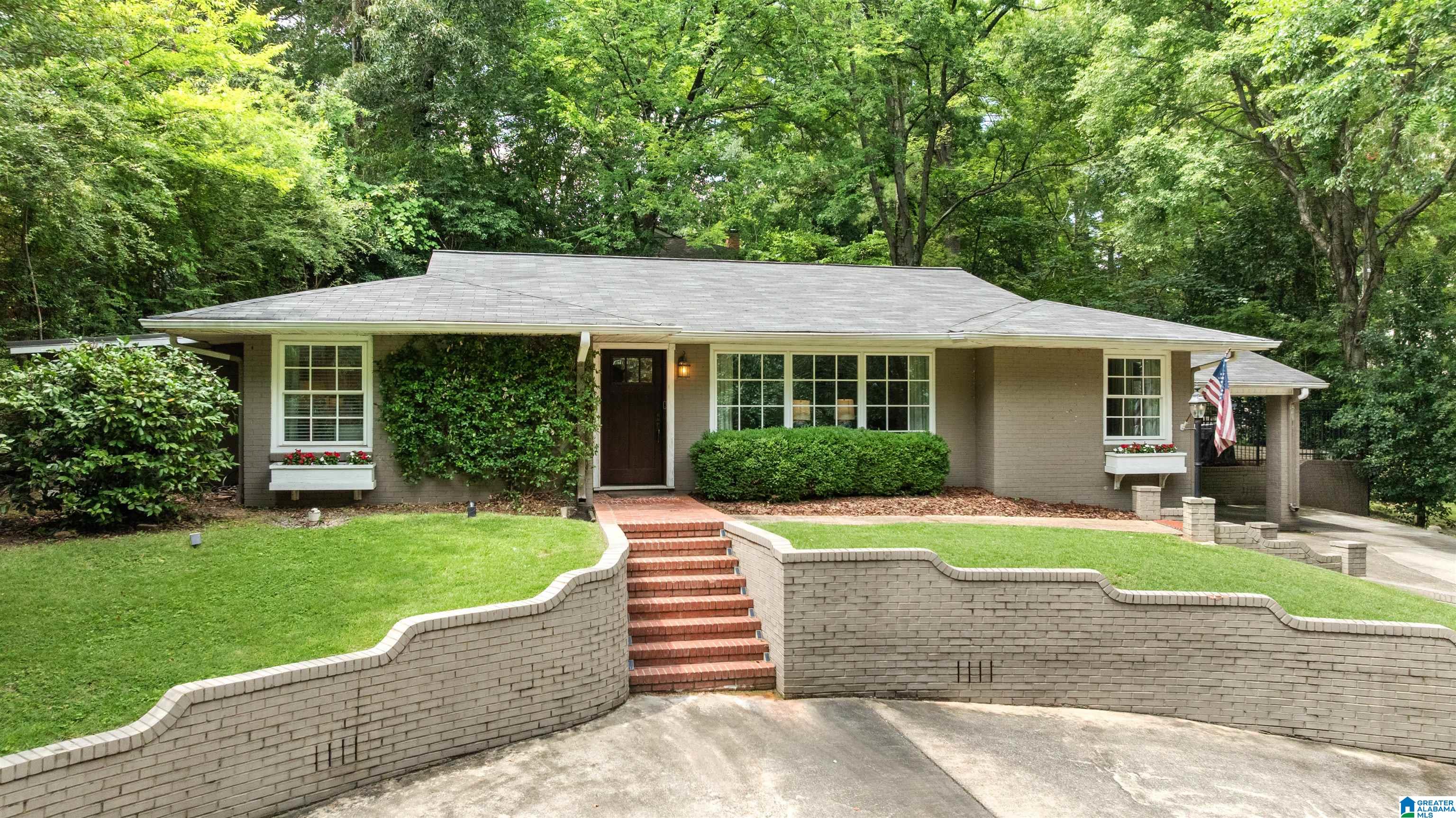Photo 1 of 34 — 428 WINDSOR DRIVE, HOMEWOOD, AL 35209