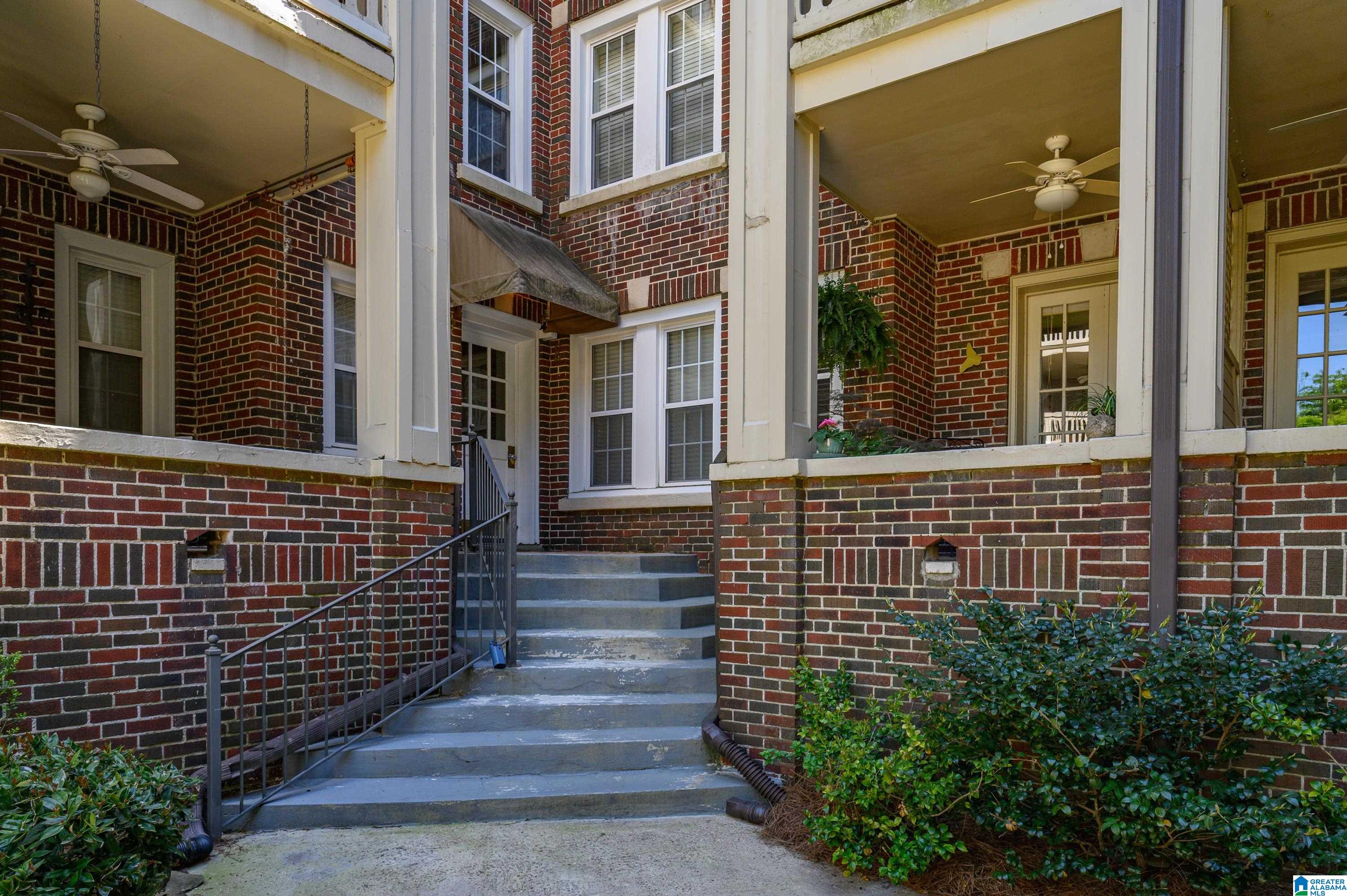 2809 13TH AVENUE S E 1