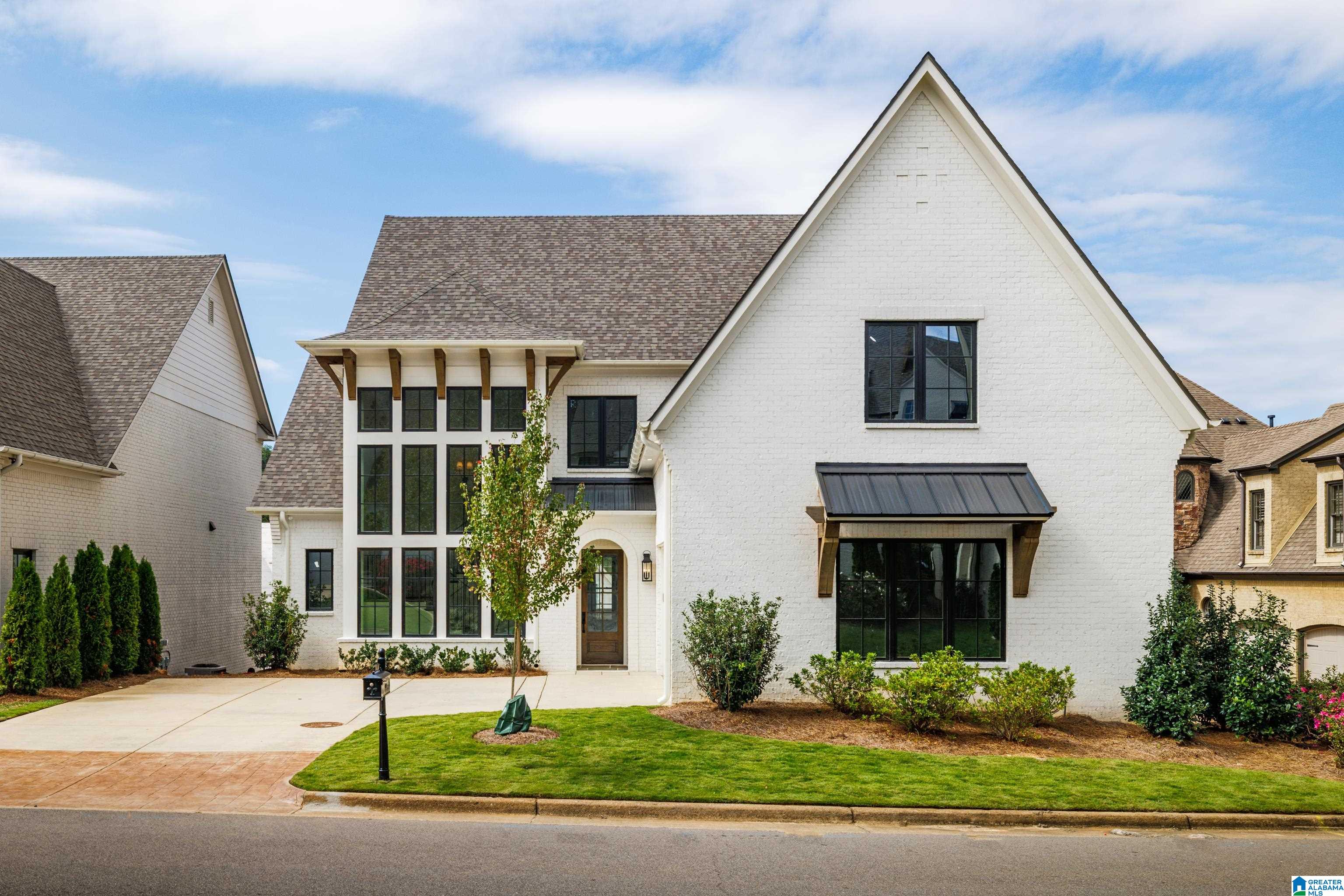 1719 COLLINWOOD COURT