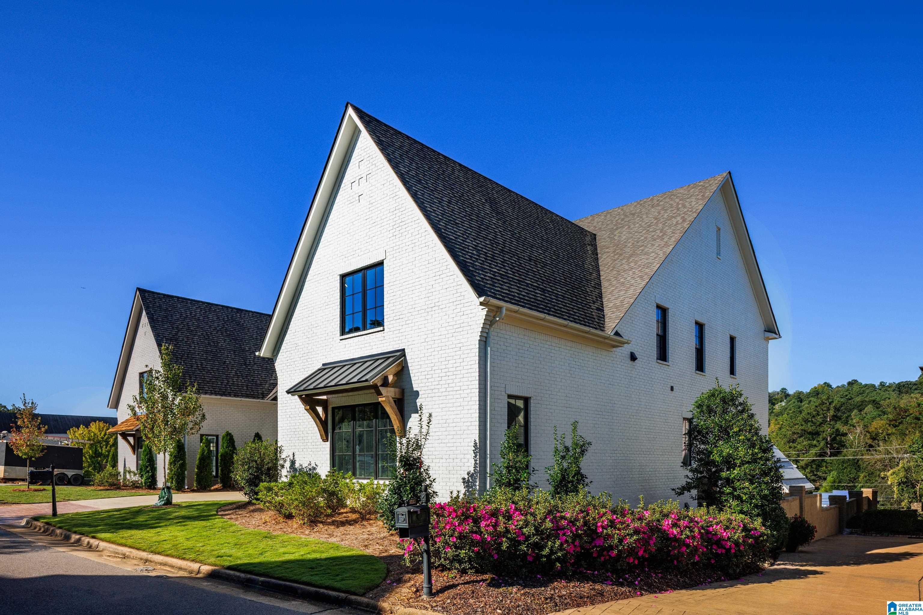 1719 COLLINWOOD COURT