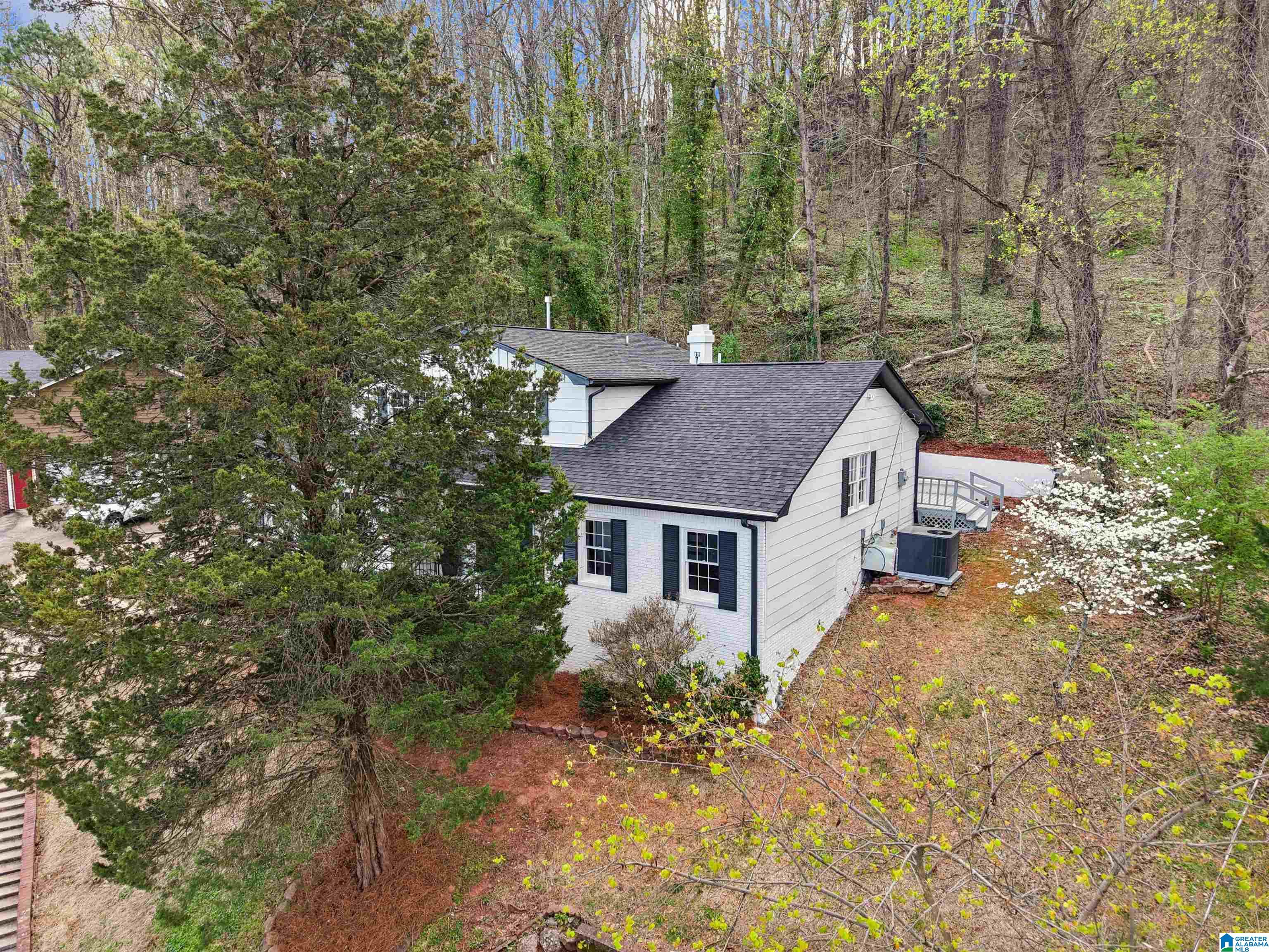 8821 VALLEY HILL DRIVE