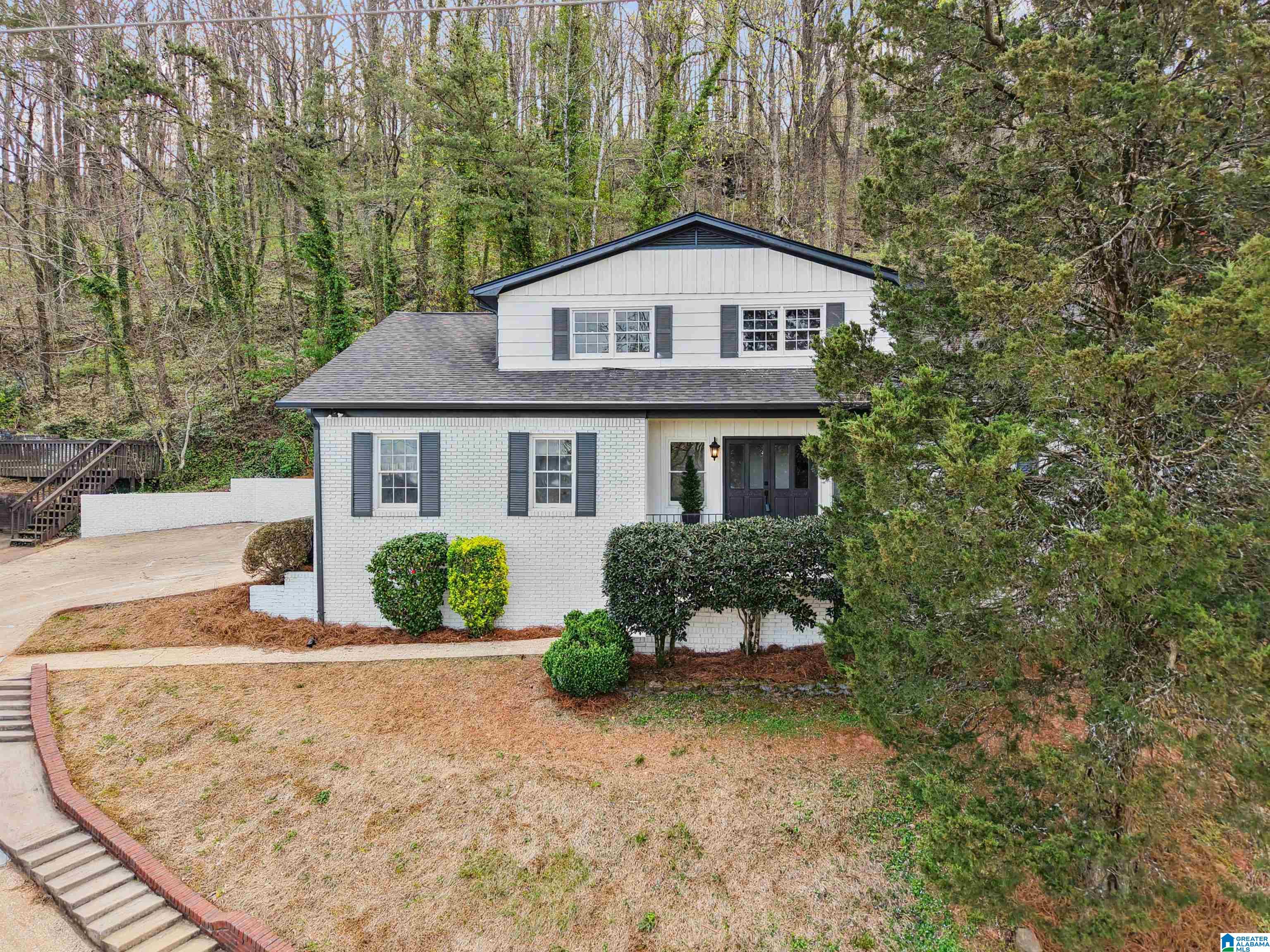 8821 VALLEY HILL DRIVE