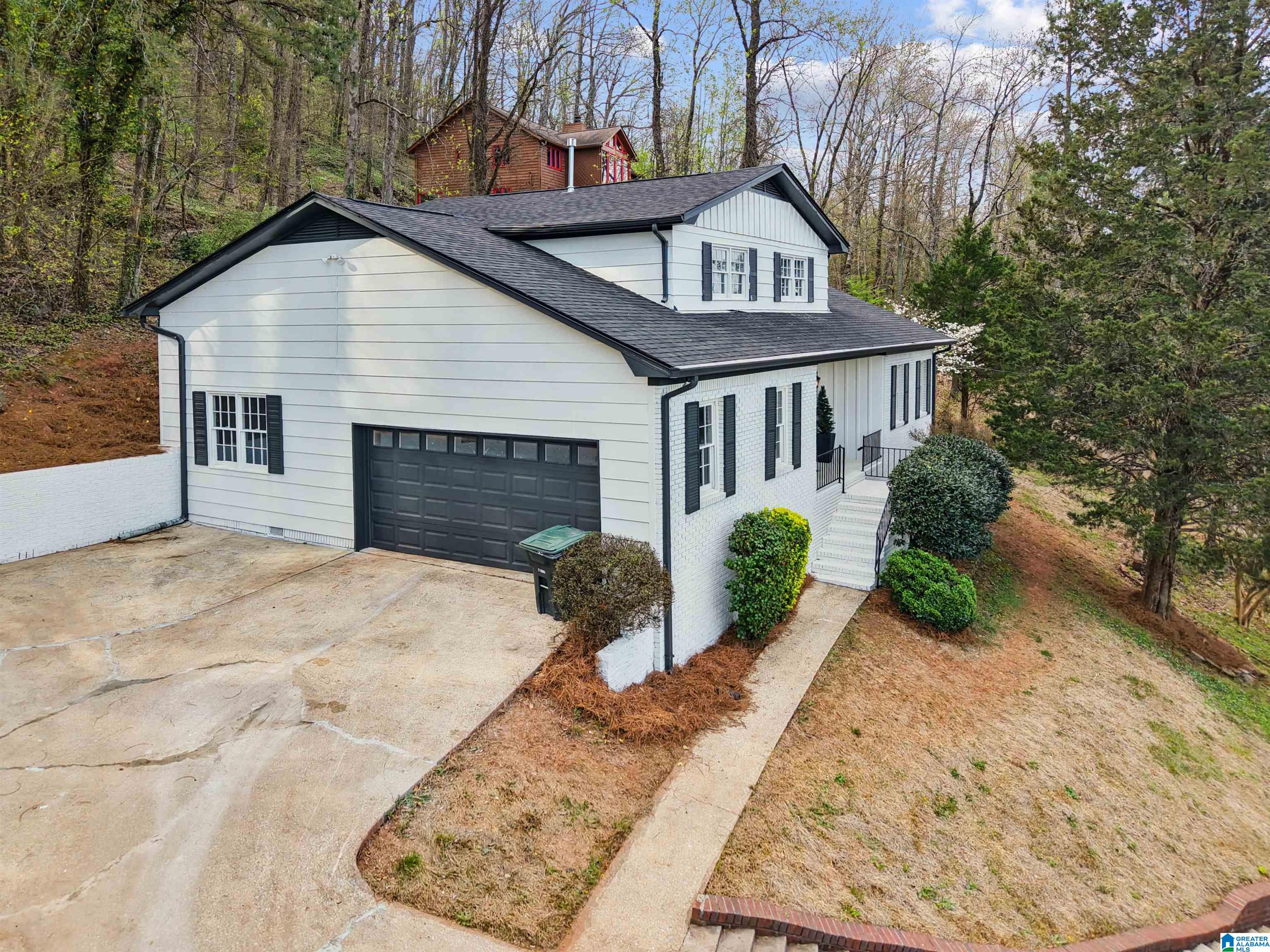 8821 VALLEY HILL DRIVE